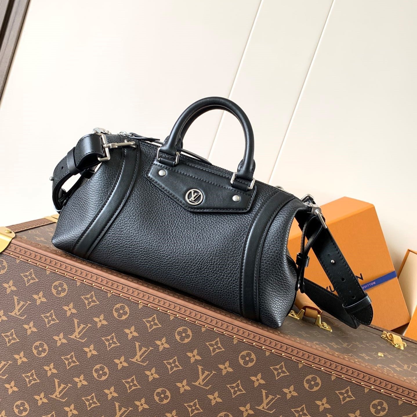 LV Nano LV Biker 30cm Black Sheepskin & Cowhide Metal mysite