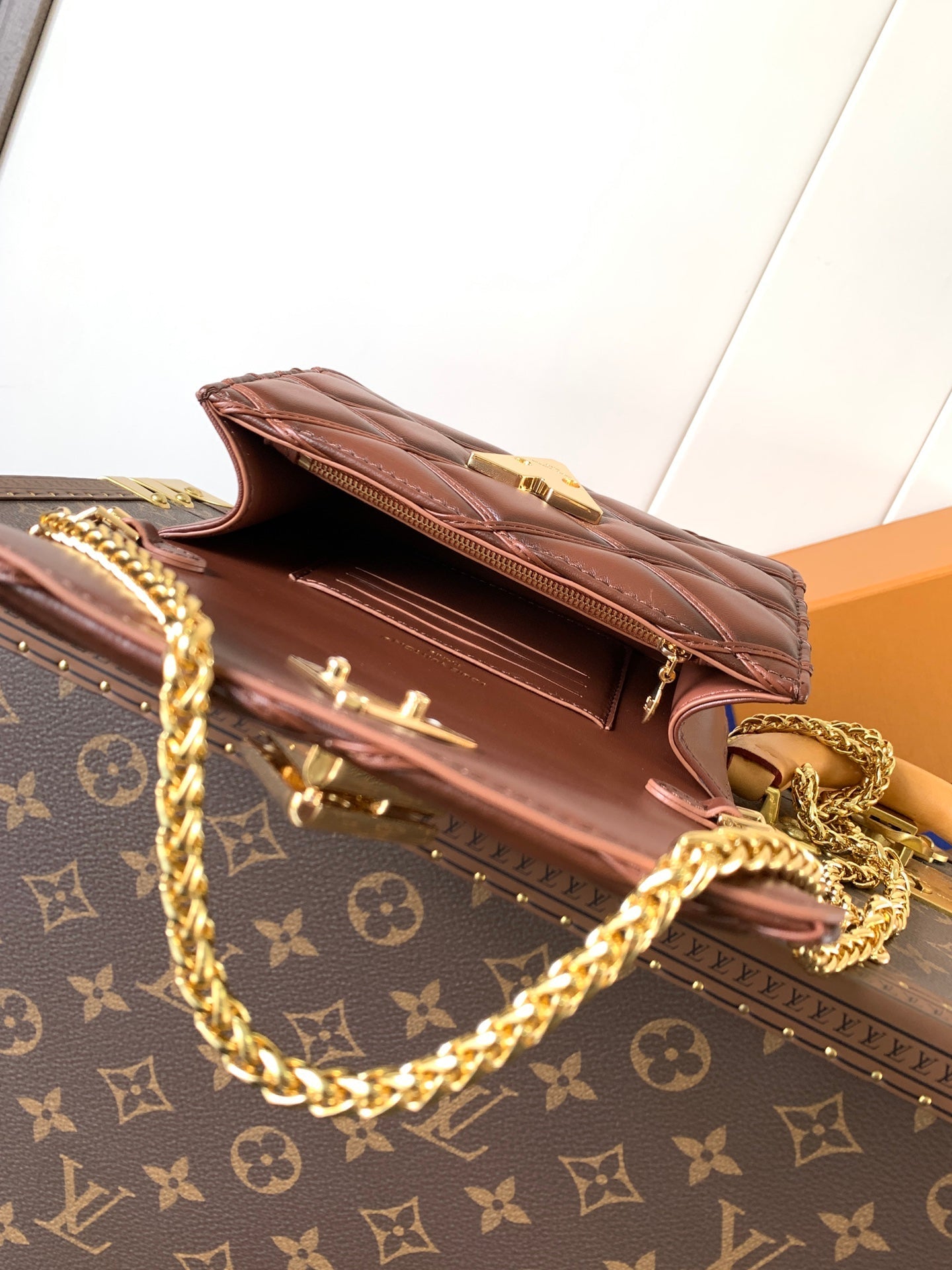 LV WOC Go-14 20cm Brown Sheepskin GHW mysite