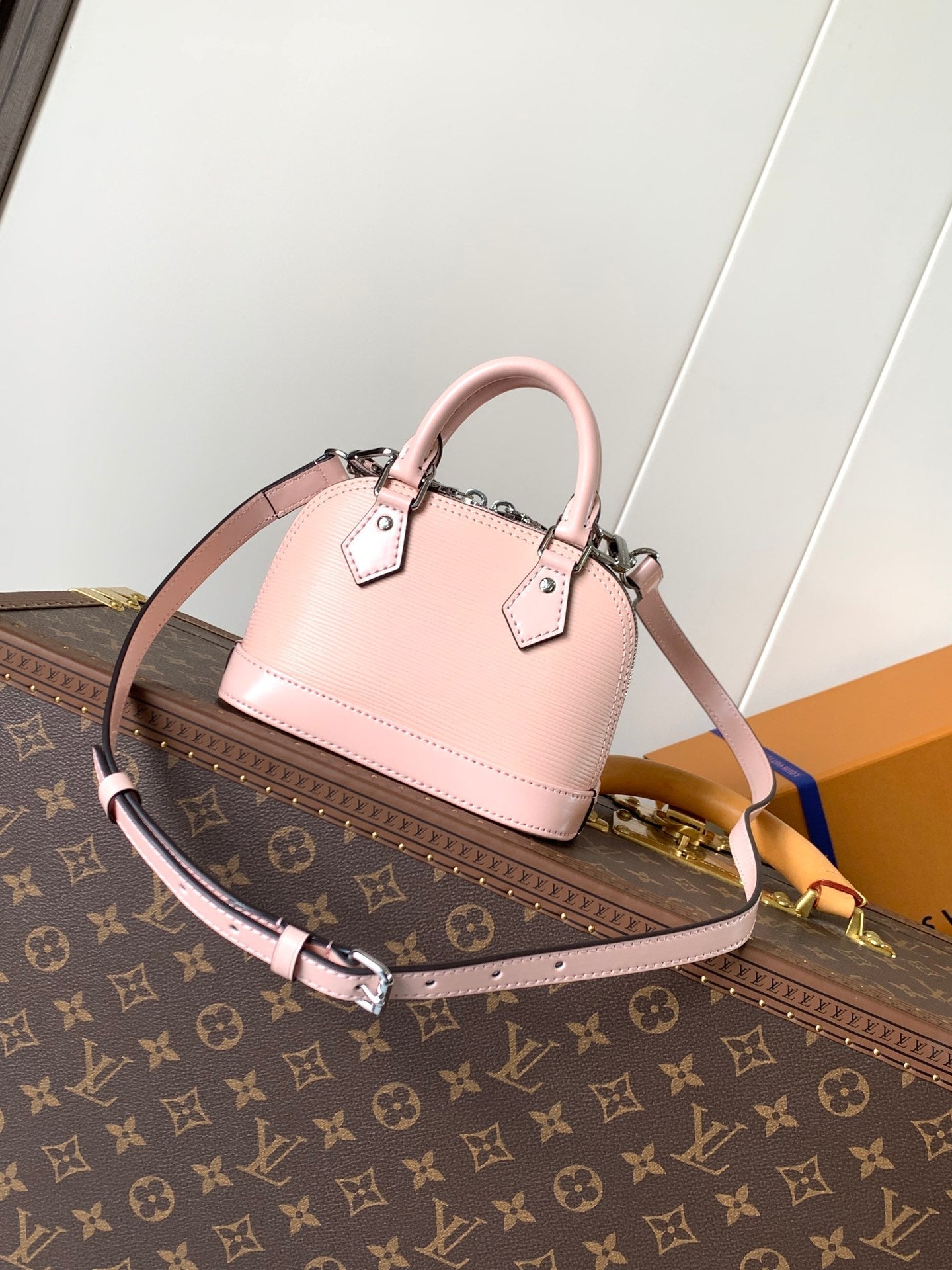 LV Alma BB Handbag 18cm Pink Epi Cowhide Metal HW mysite