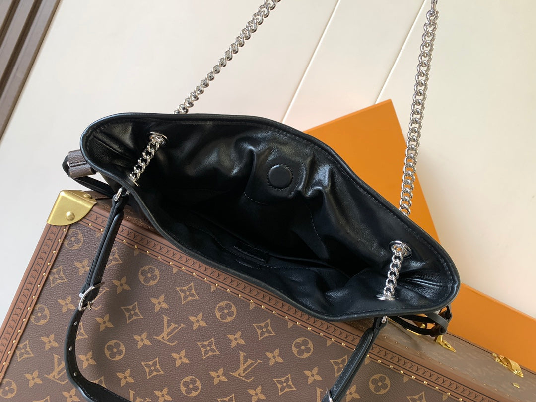 LV Off Duty Backpack 33cm Black Lambskin Sliver HW mysite