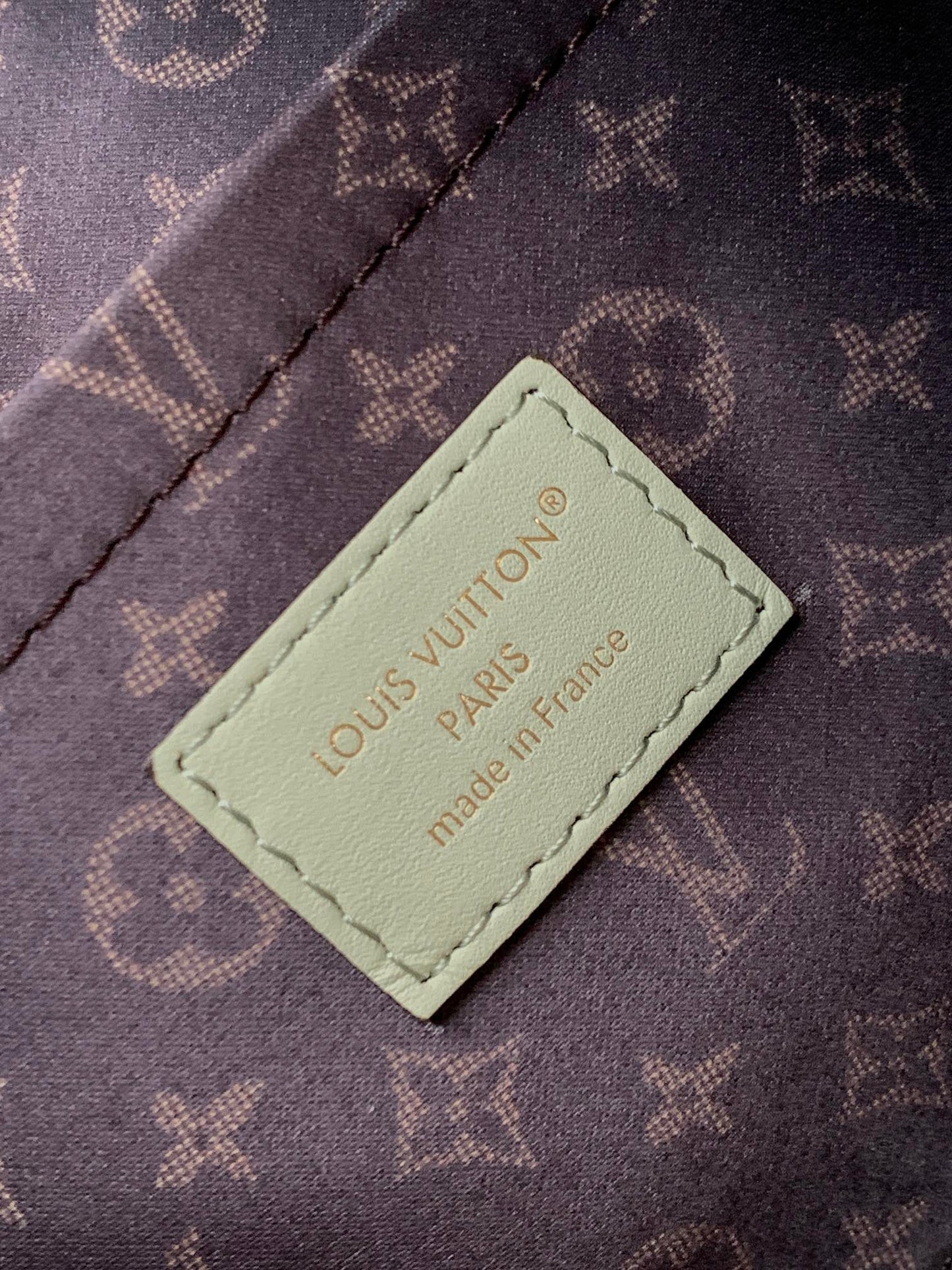 LV M26905 Express PM Handbag 26cm Sea Mist Cowhide GHW mysite