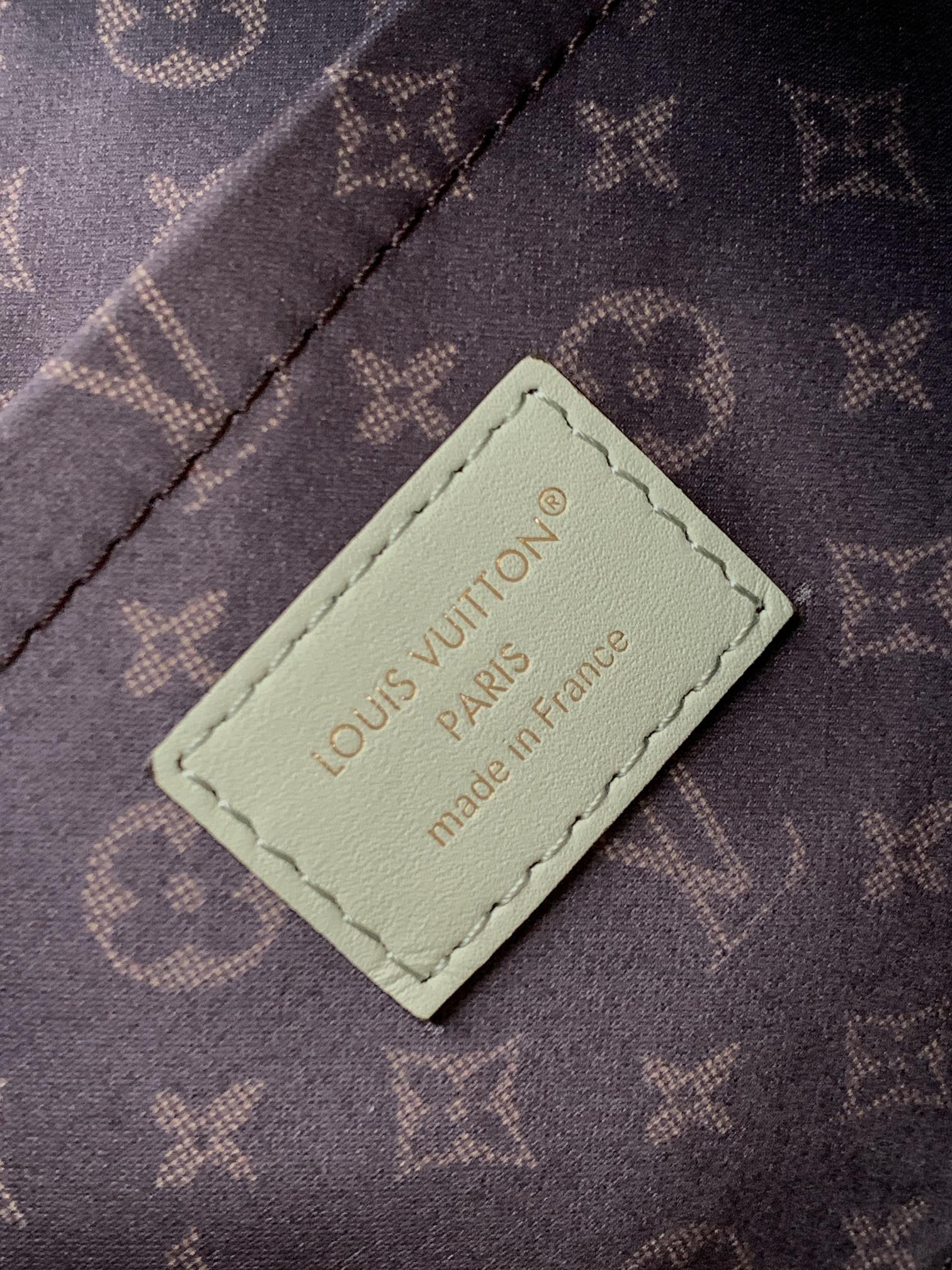 LV M26905 Express PM Handbag 26cm Sea Mist Cowhide GHW mysite