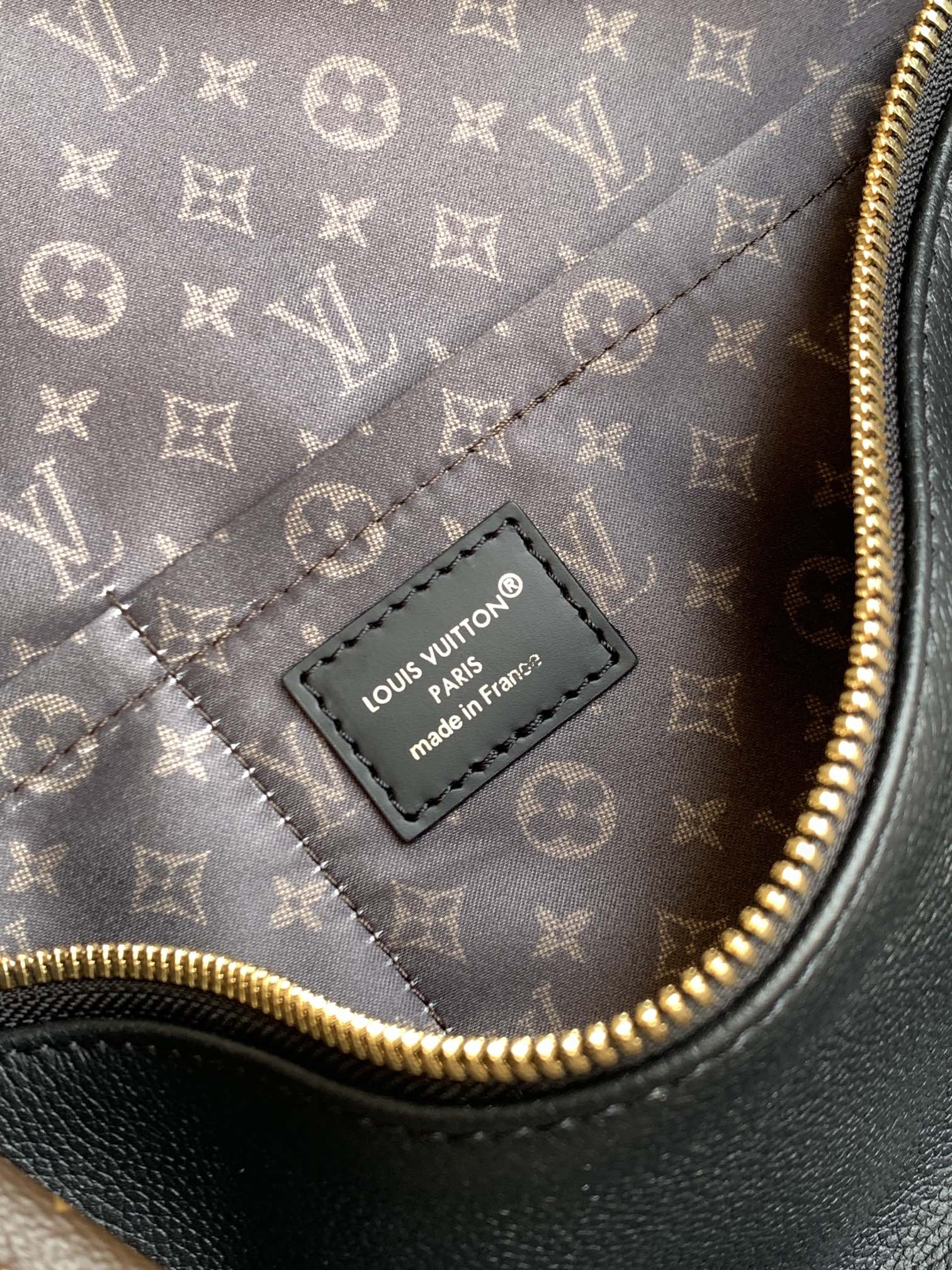 LV M26037 Express Travel 45cm Black Cowhide GHW mysite