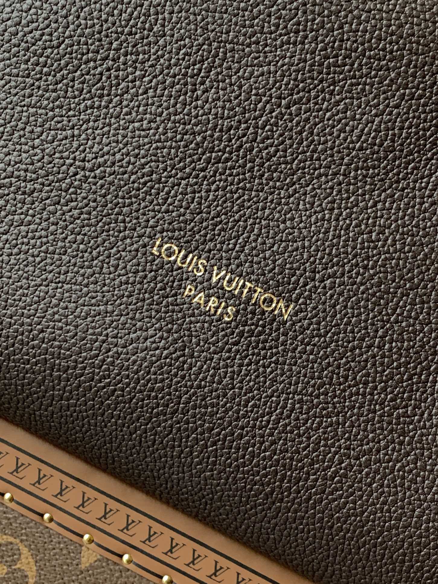 LV M26359 Express MM Handbag 36cm Black Cowhide GHW mysite