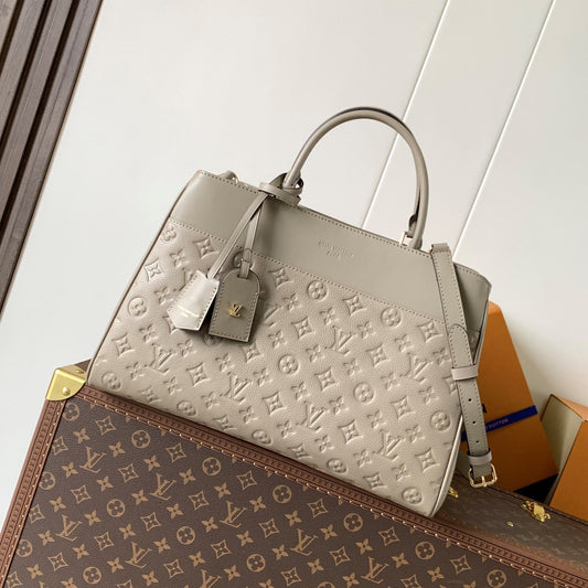 LV City Avenue PM 38.5cm Apricot Monogram Embossed Shadow Cowhide mysite