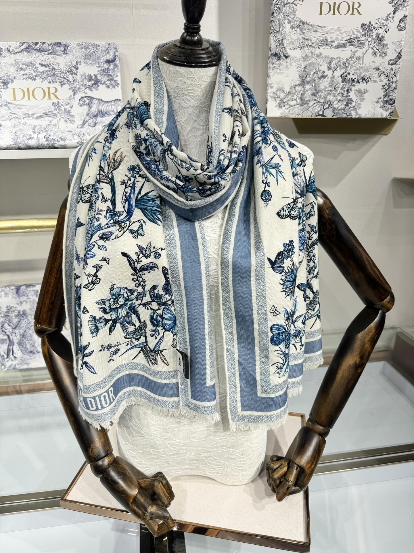 SCARF 180 CM IN WHITE MIX LIGHT BLUE CASHMERE AND SILK 408420 mysite