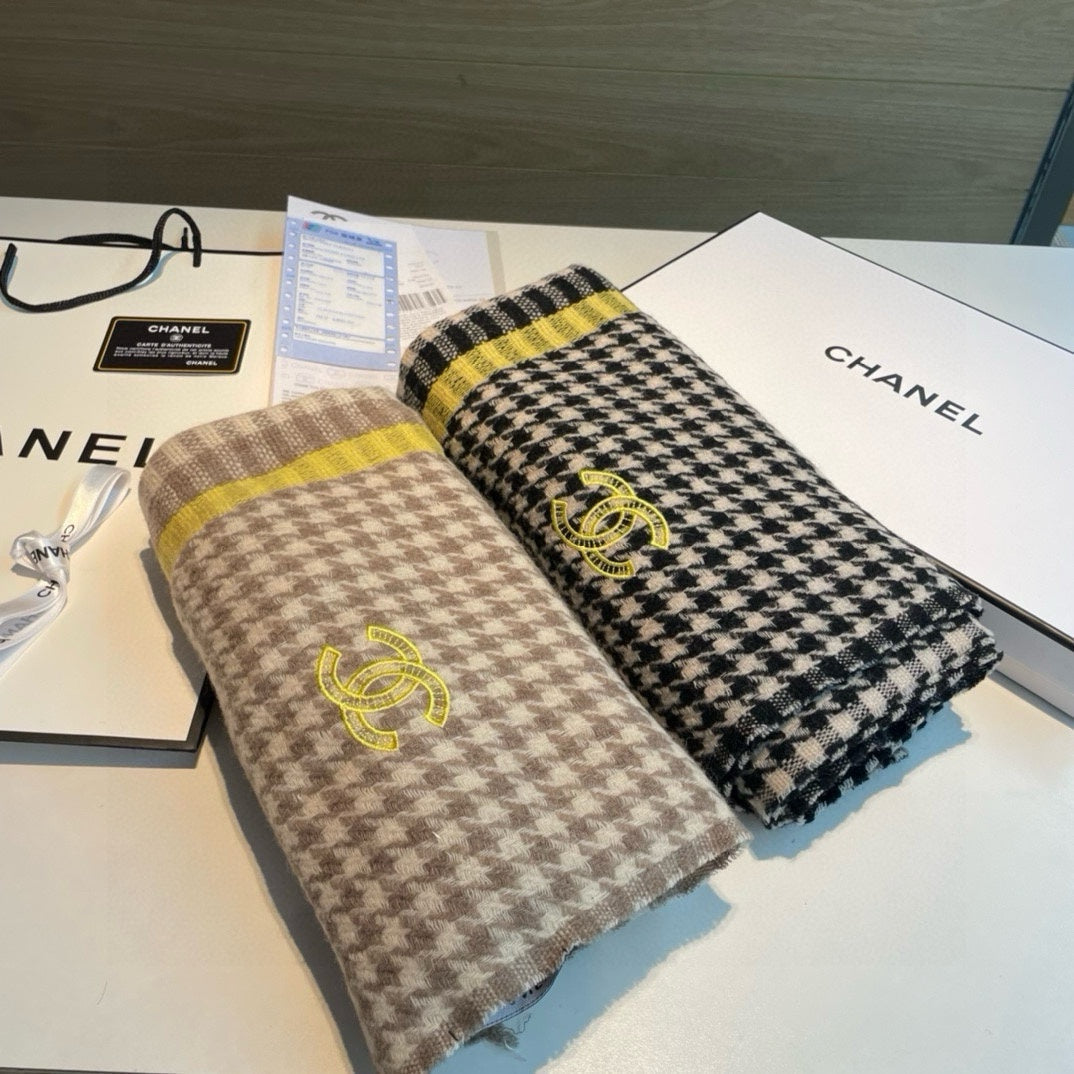 SCARF 190 CM IN BLACK CHECKERED PATTERN CASHMERE 387912 mysite