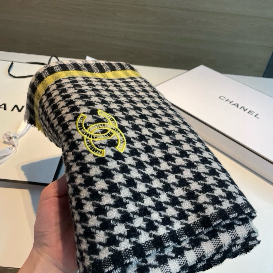 SCARF 190 CM IN BLACK CHECKERED PATTERN CASHMERE 387912 mysite
