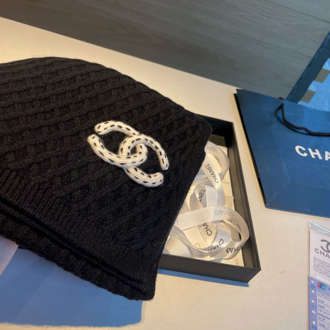 SCARF 170 CM IN BLACK CASHMERE WITH WHITE LOGO 401989 mysite