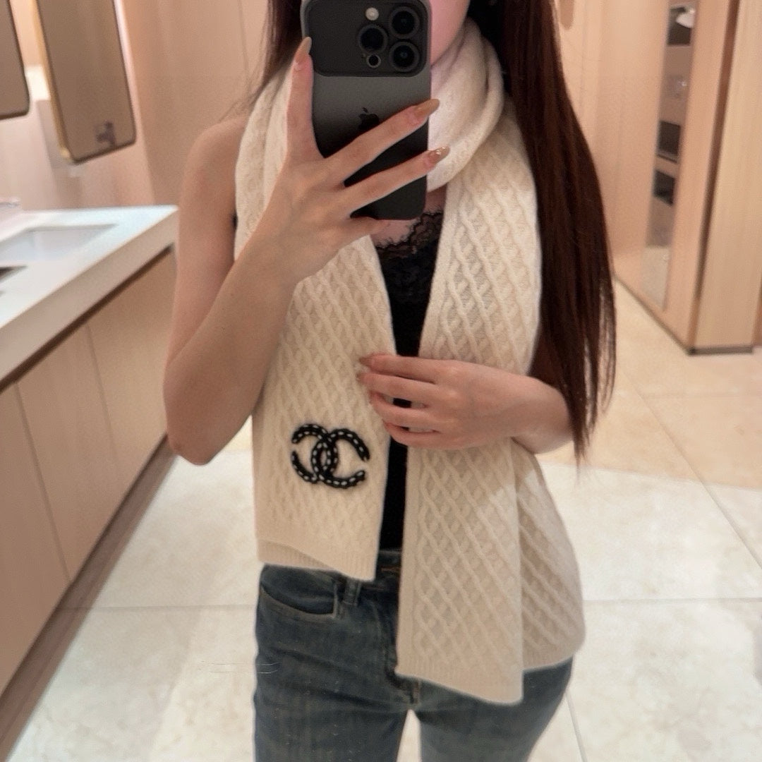 SCARF 170 CM IN WHITE CASHMERE WITH BLACK LOGO 401990 mysite