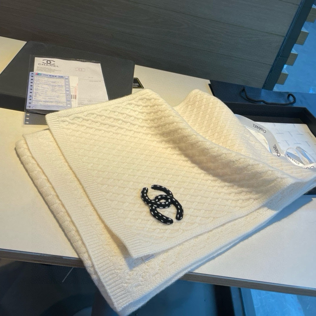 SCARF 170 CM IN WHITE CASHMERE WITH BLACK LOGO 401990 mysite