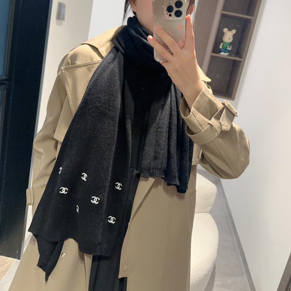 SCARF 190 CM IN BLACK CASHMERE WITH EMBROIDERED LOGO 402002 mysite