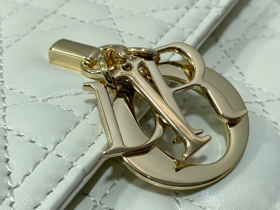 MISS CD TOP HANDLE 24CM WHITE LAMBSKIN mysite