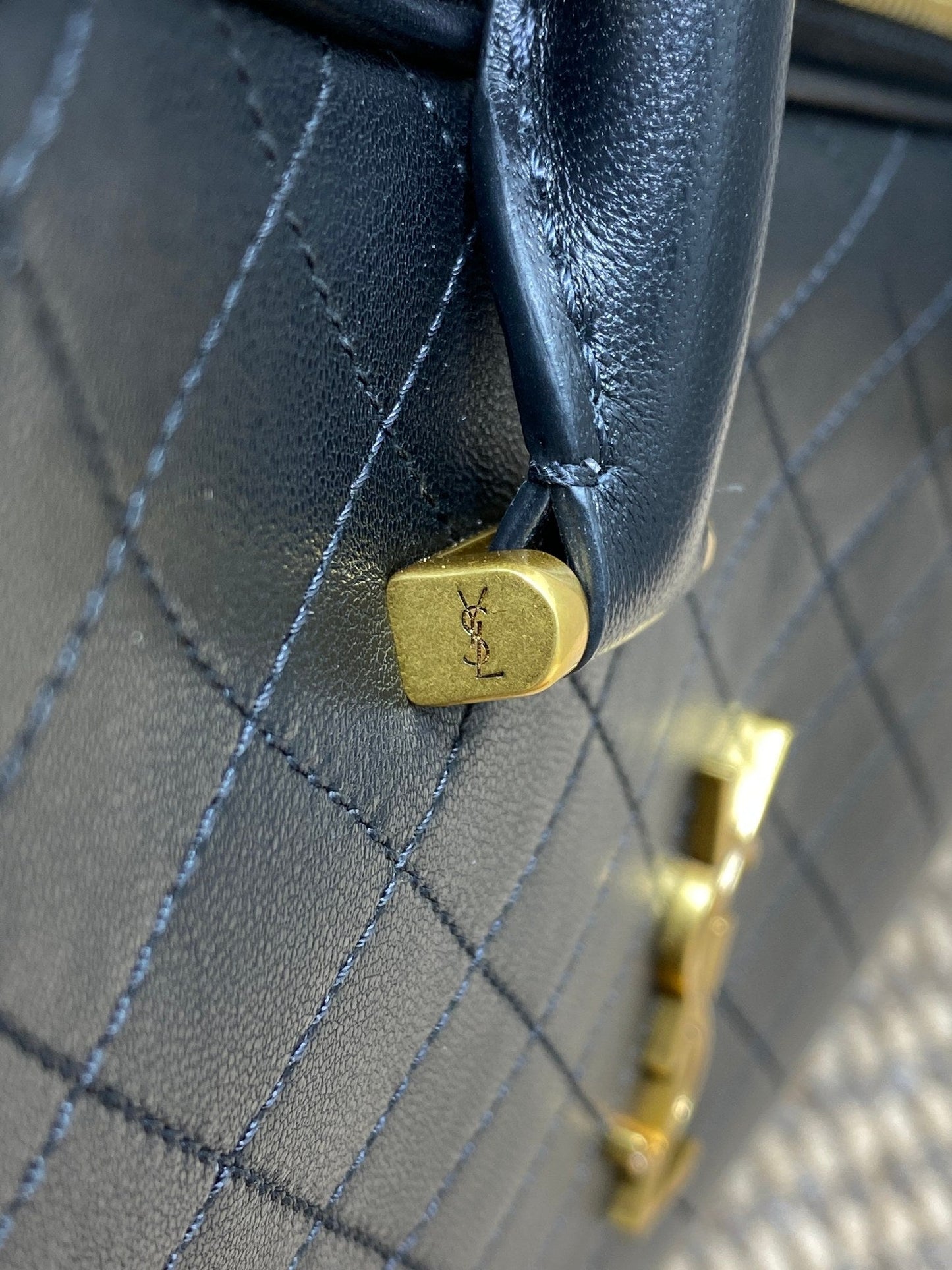 SMALL TRAVEL BAG 31 IN BLACK QUILTED LAMBSKIN GOLD HARDWARE mysite