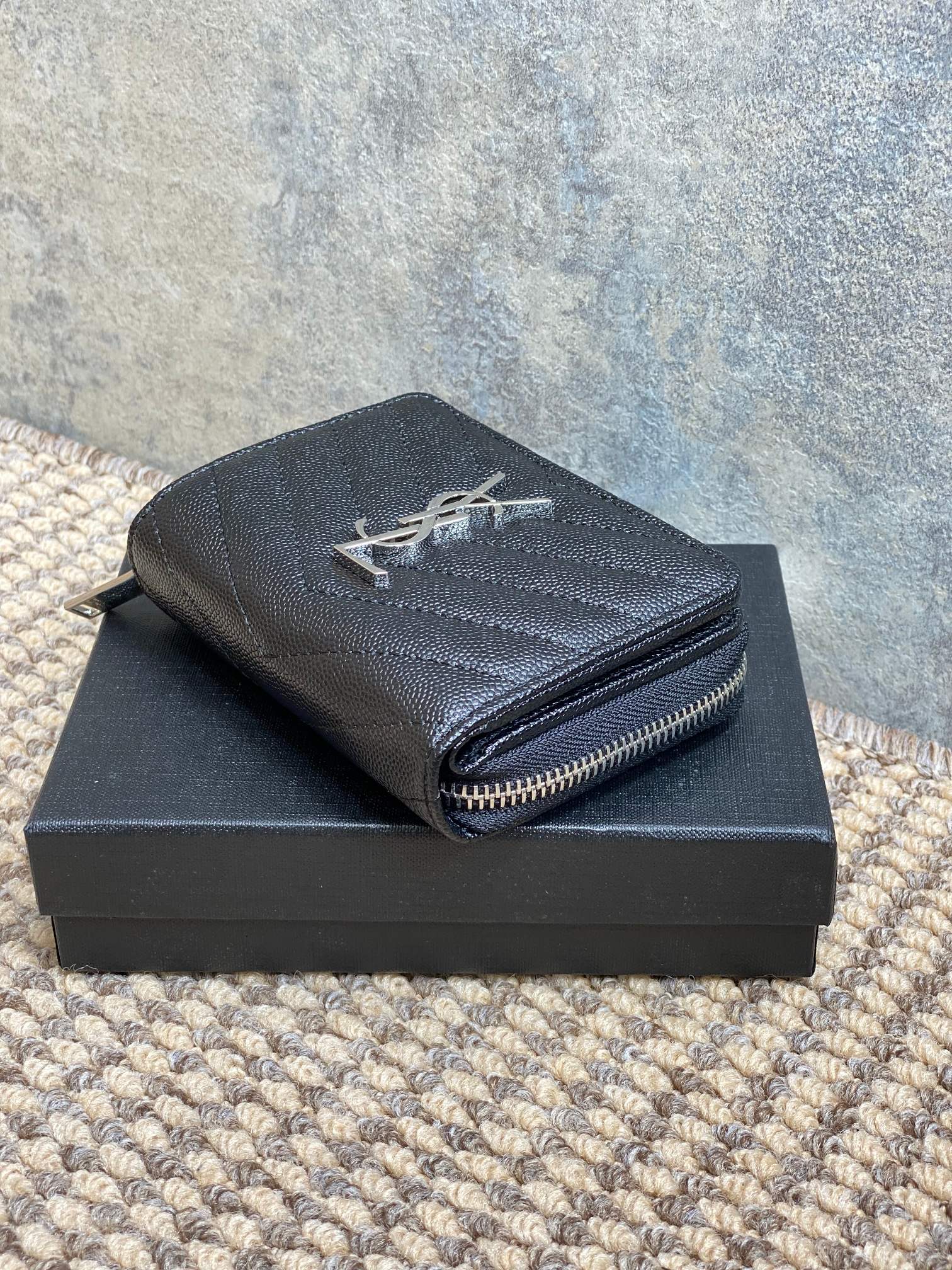 YSL Cassandre Matelassé Compact Zip-Around Wallet Black Caviar Cowhide Sliver HW mysite