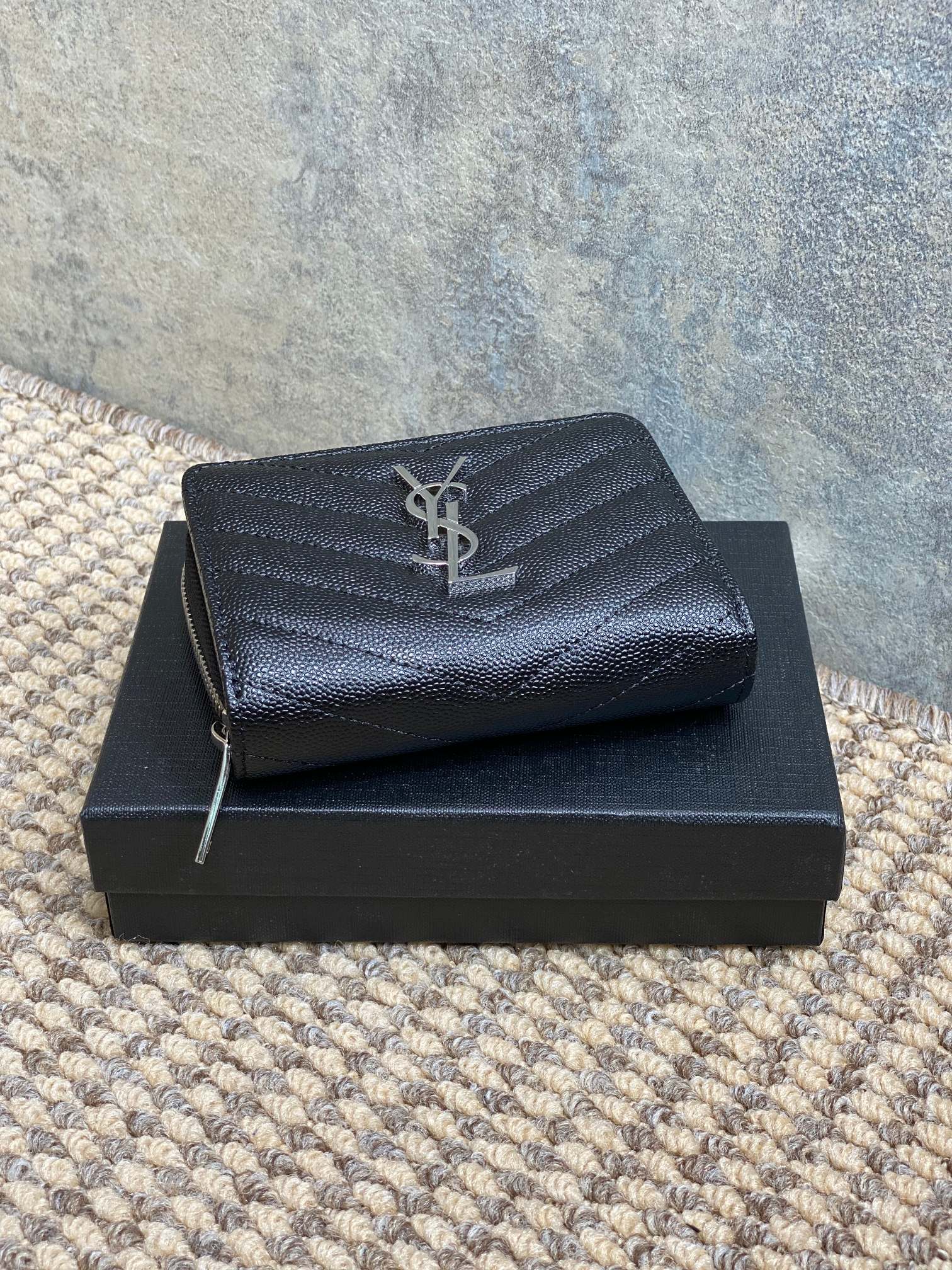 YSL Cassandre Matelassé Compact Zip-Around Wallet Black Caviar Cowhide Sliver HW mysite