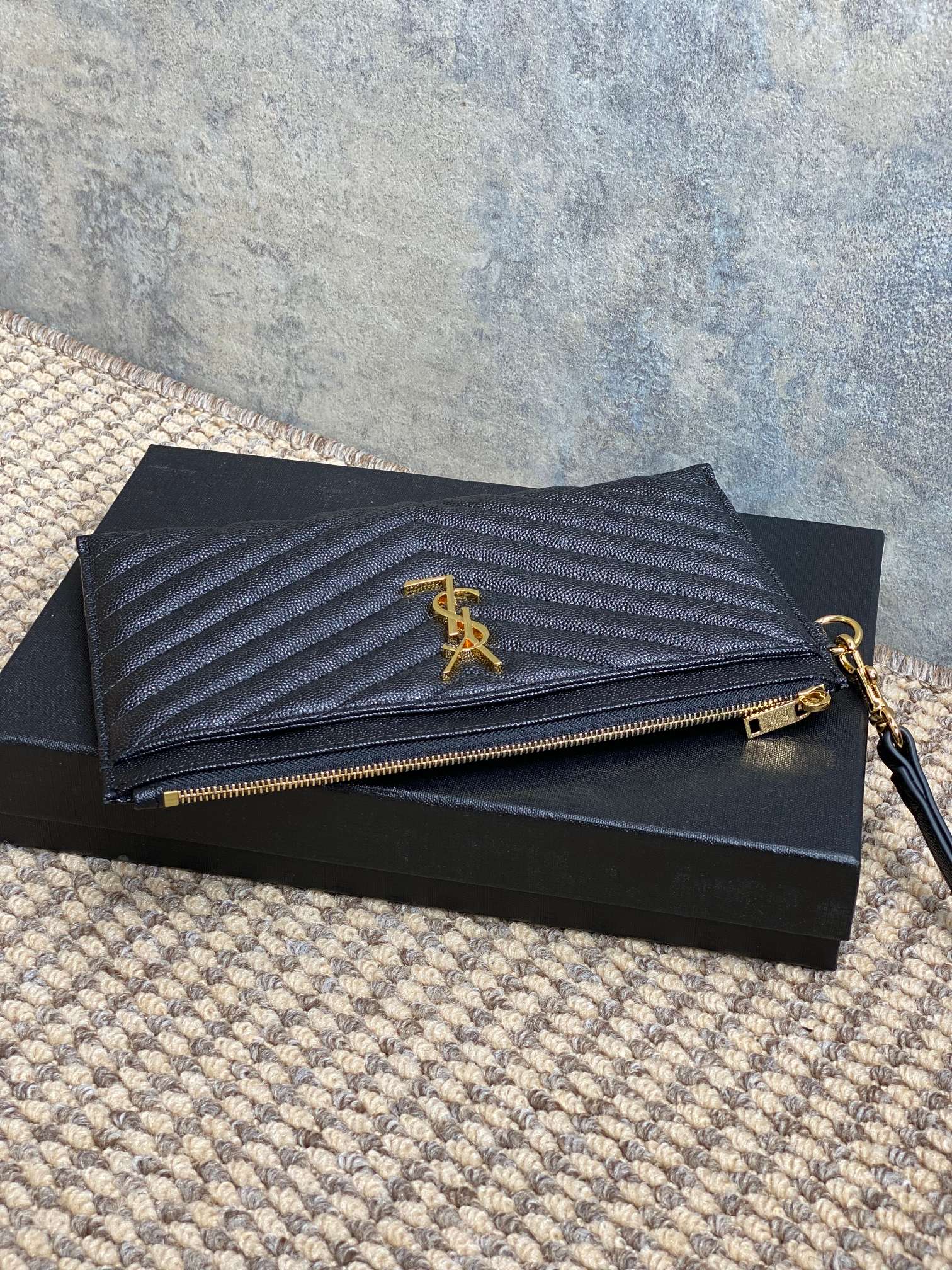YSL Gold Hardware Logo Zipper Clutch 23cm Black Caviar Cowhide mysite