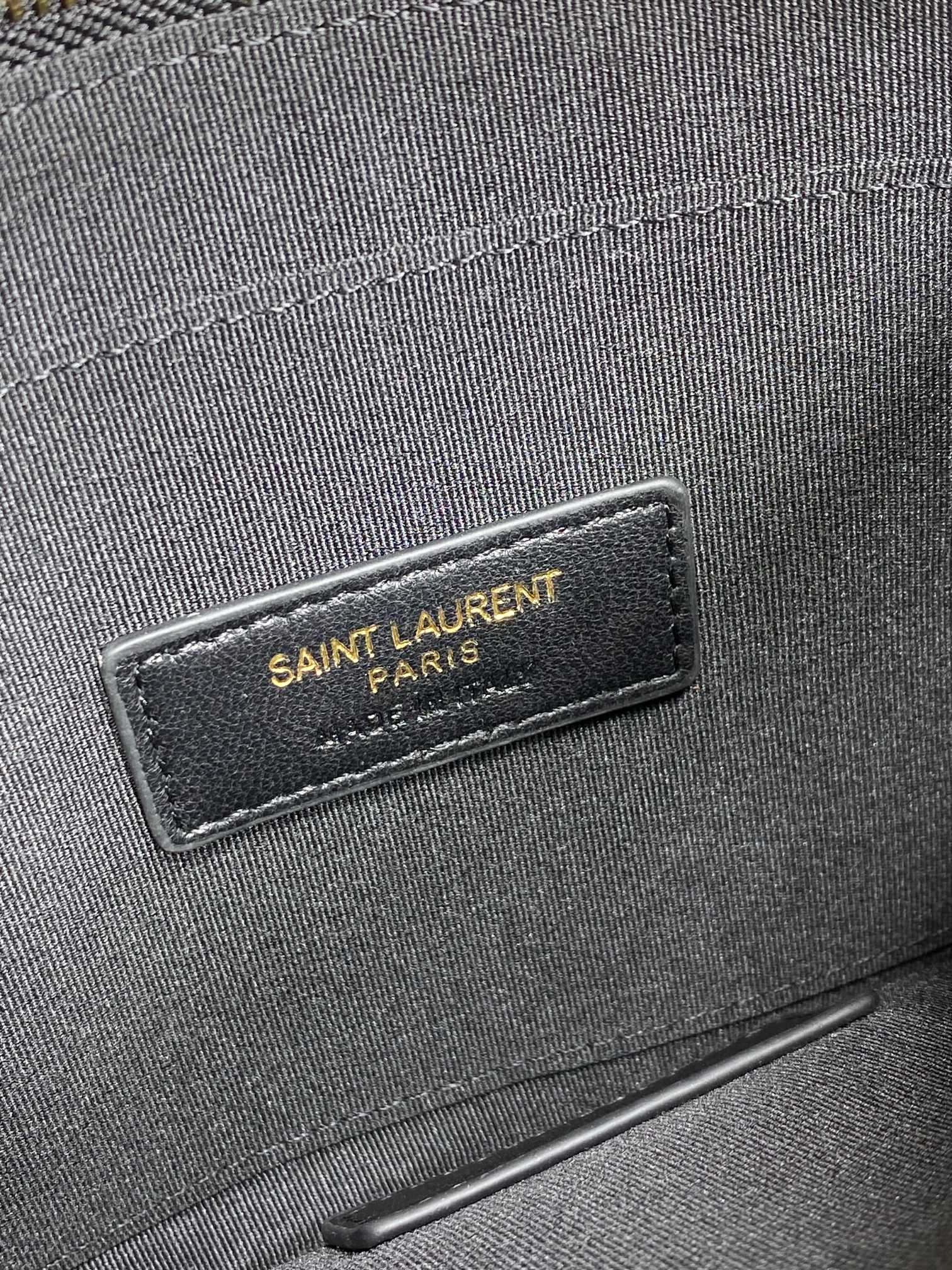 YSL Gold Hardware Logo Zipper Clutch 23cm Black Caviar Cowhide mysite