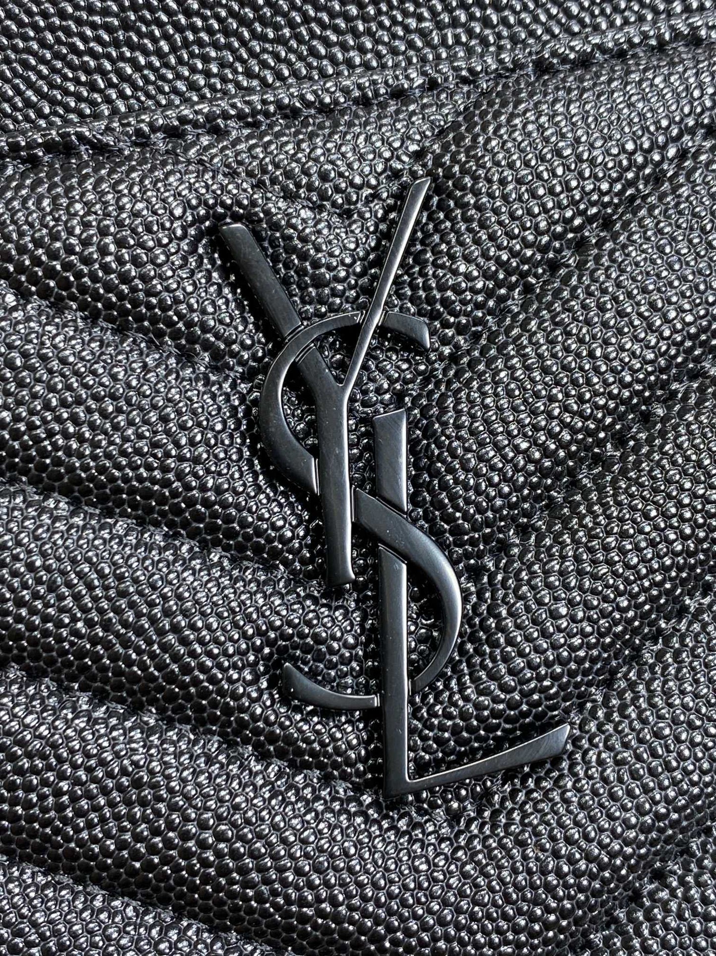 YSL Black Hardware Logo Zipper Clutch 23cm Black Caviar Cowhide mysite