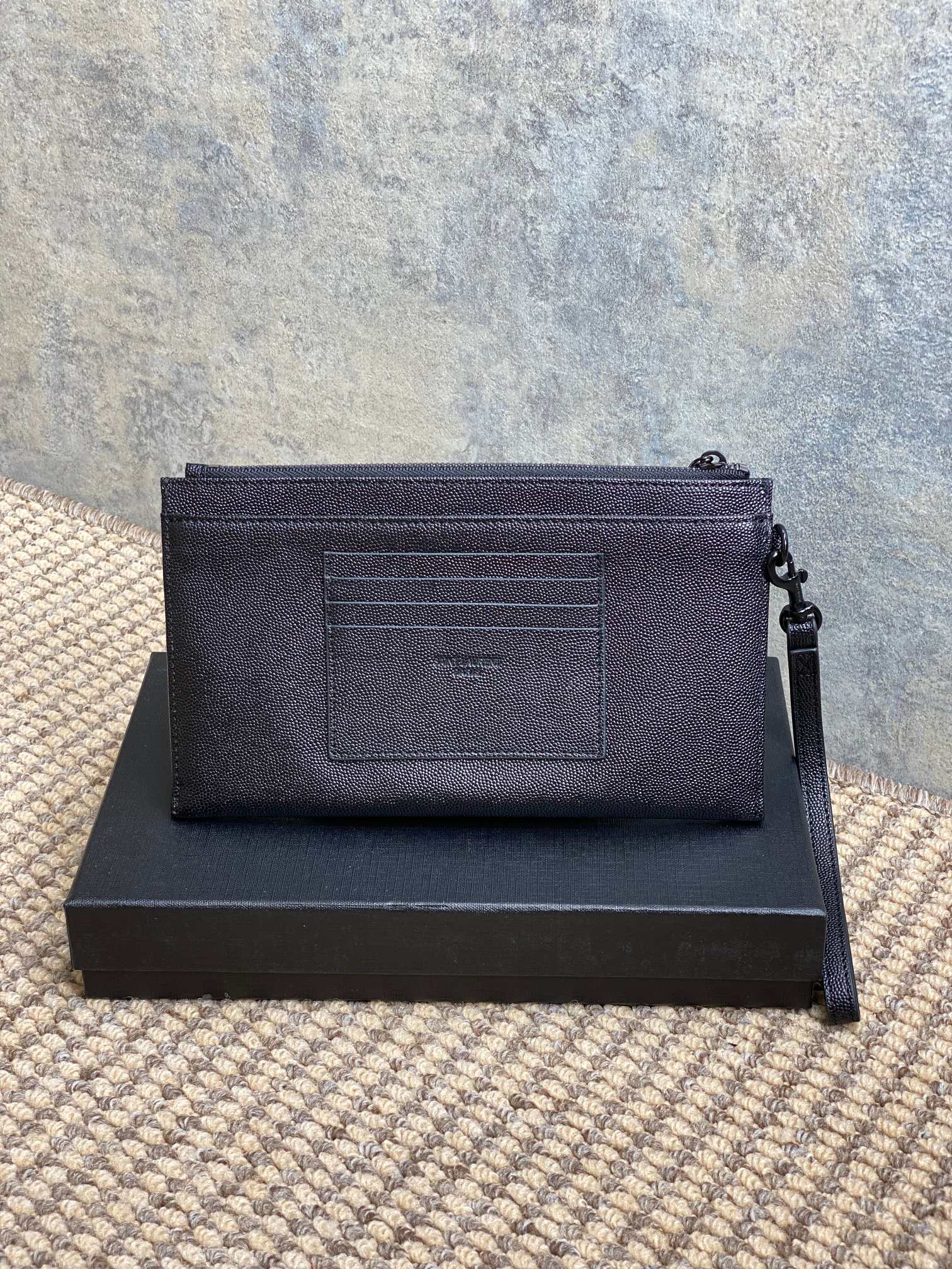 YSL Black Hardware Logo Zipper Clutch 23cm Black Caviar Cowhide mysite