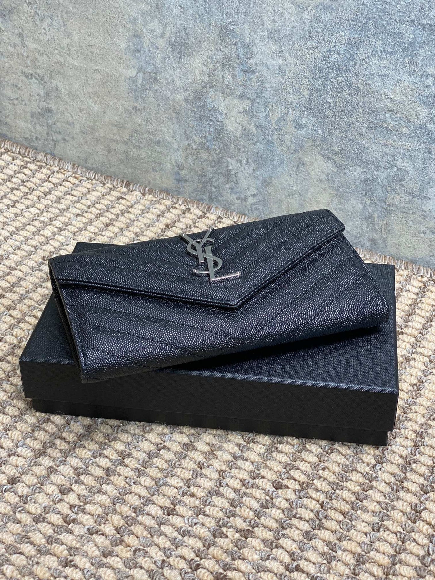YSL Cassandre Envelope Flap Wallet Black Caviar Cowhide Sliver HW mysite
