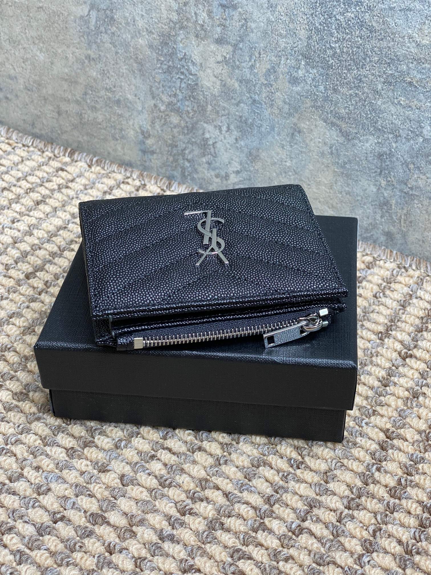 YSL Cassandre Matelassé Bi-Fold Wallet Black Caviar Cowhide Sliver HW mysite