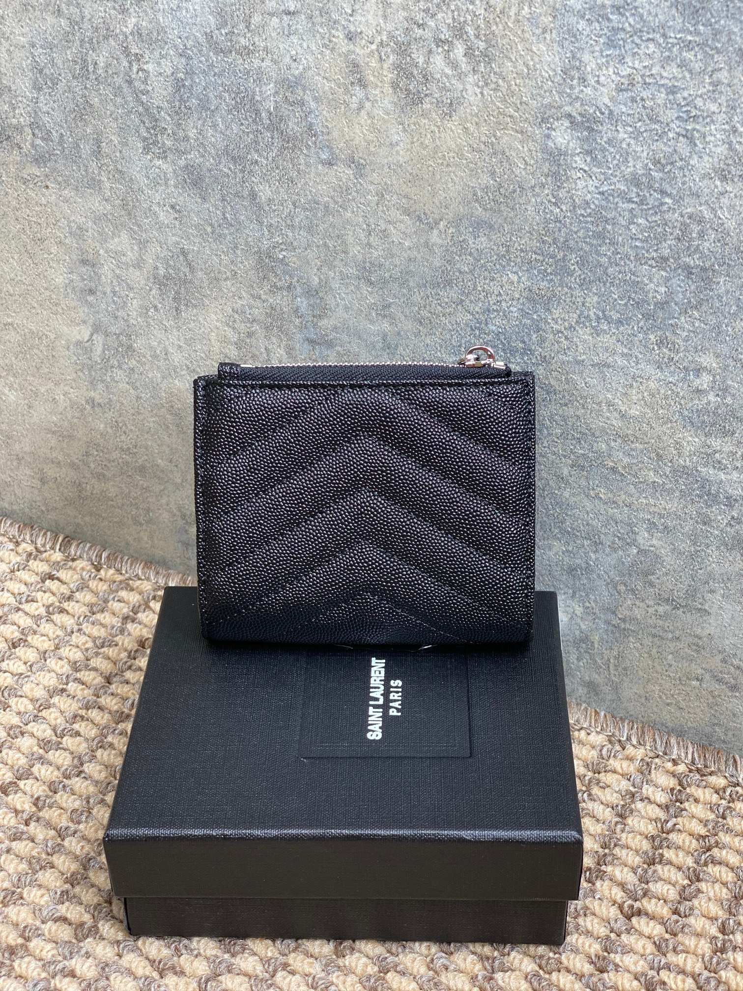 YSL Cassandre Matelassé Bi-Fold Wallet Black Caviar Cowhide Sliver HW mysite
