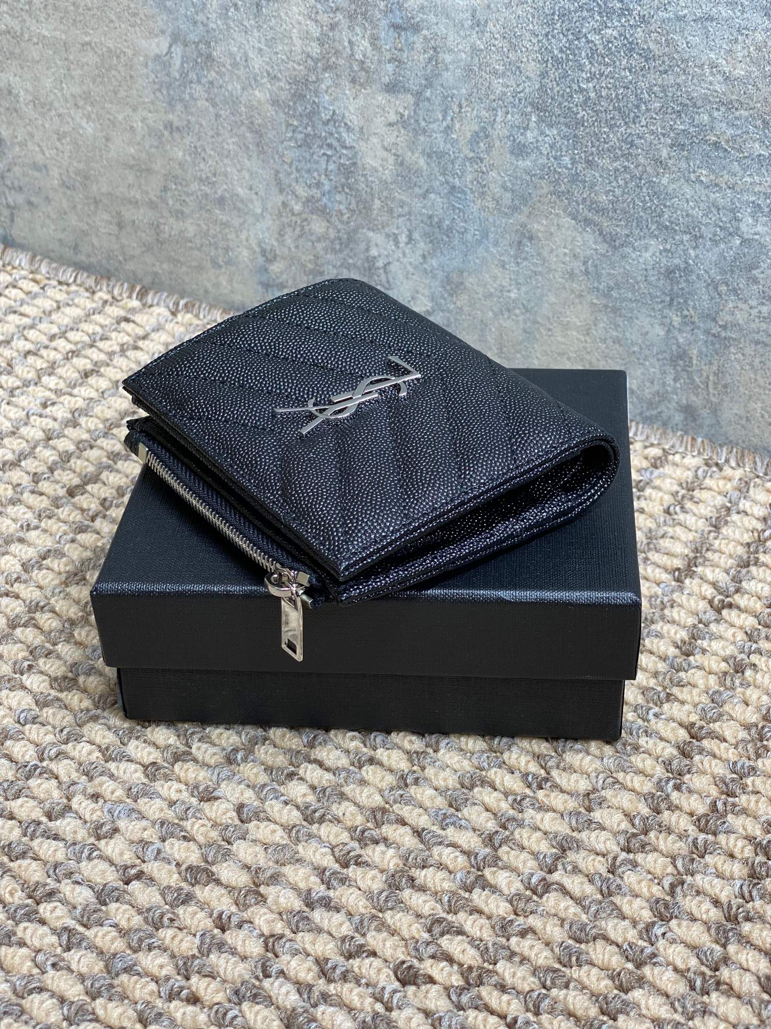 YSL Cassandre Matelassé Bi-Fold Wallet Black Caviar Cowhide Sliver HW mysite