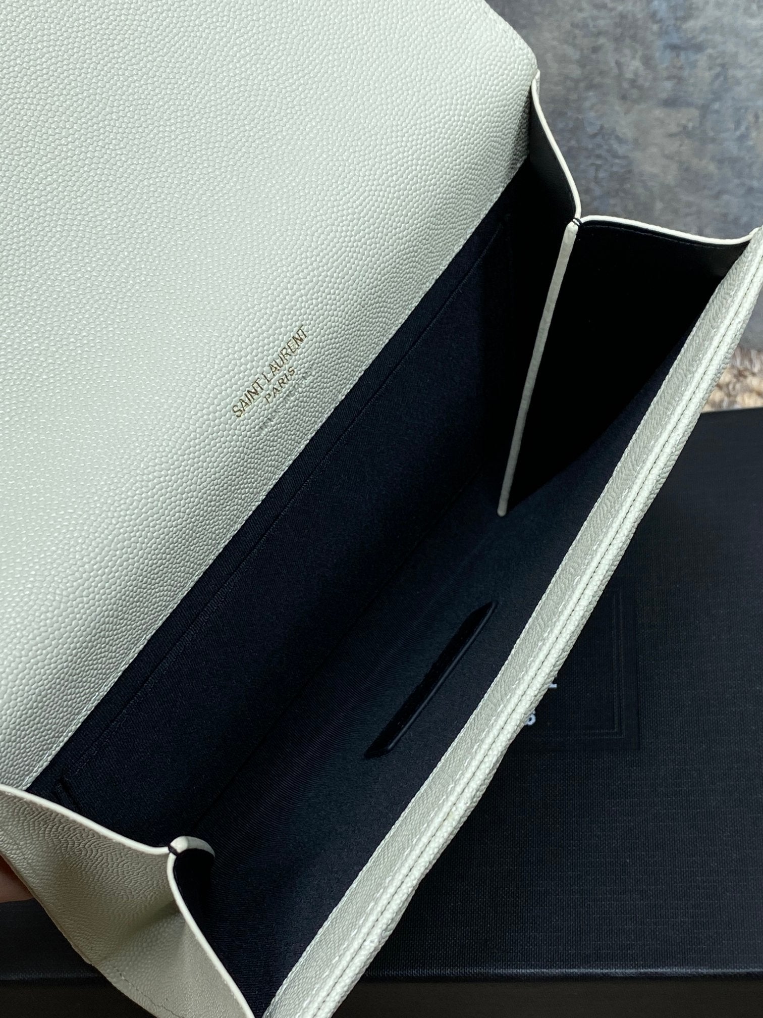 YSL Gold Hardware Logo Clutch 21cm White Caviar Cowhide mysite