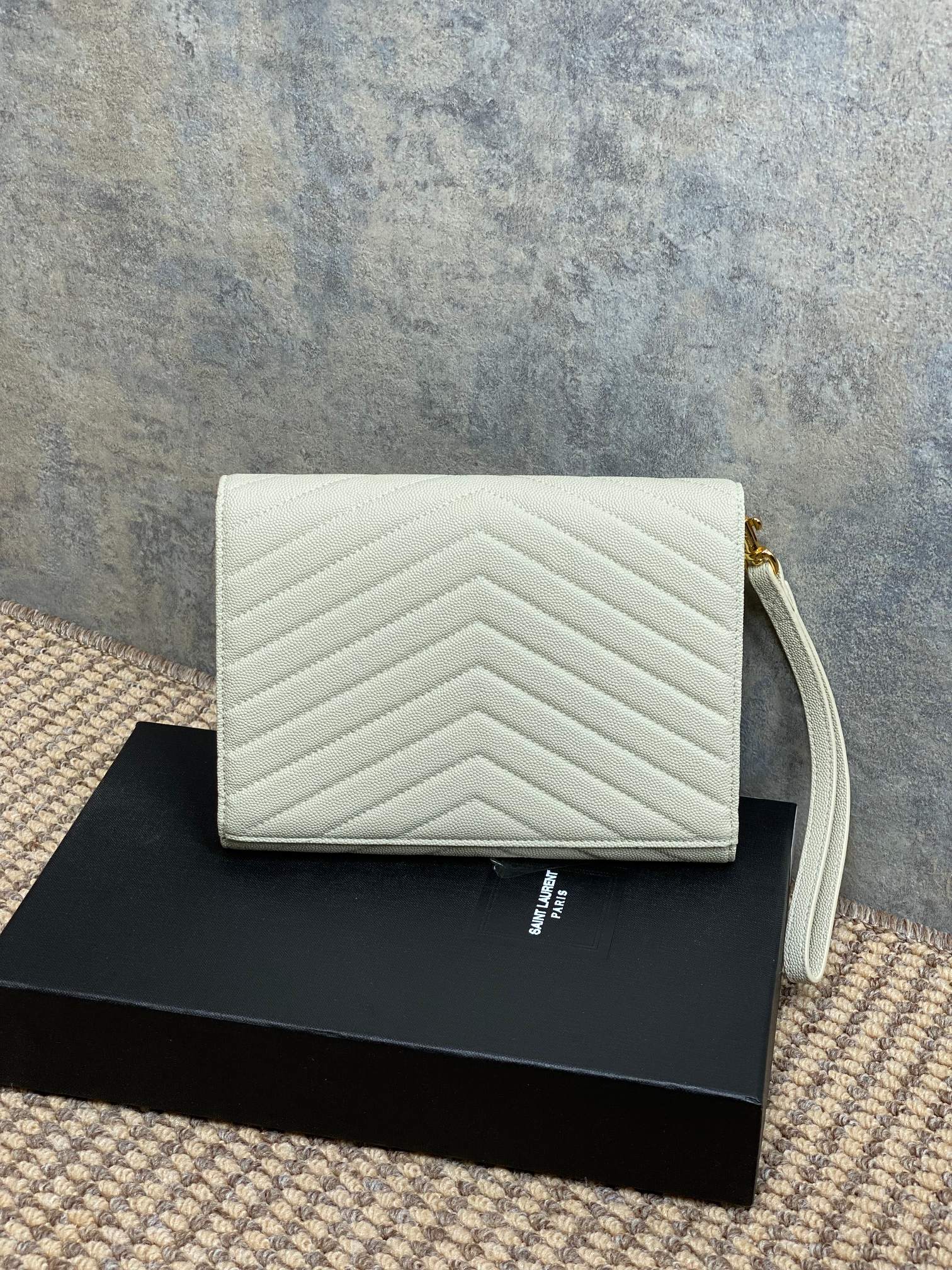 YSL Gold Hardware Logo Clutch 21cm White Caviar Cowhide mysite