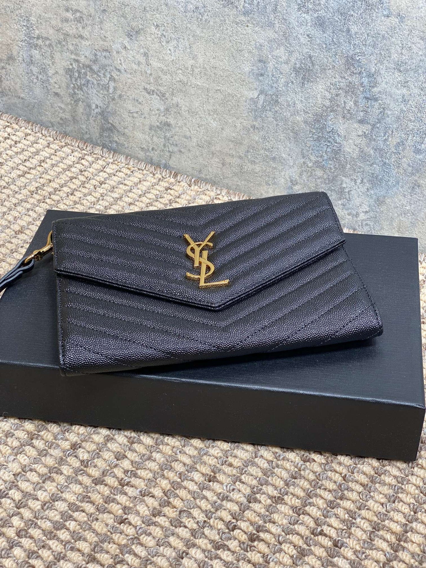 YSL Gold Hardware Logo Clutch 21cm Black Caviar Cowhide mysite