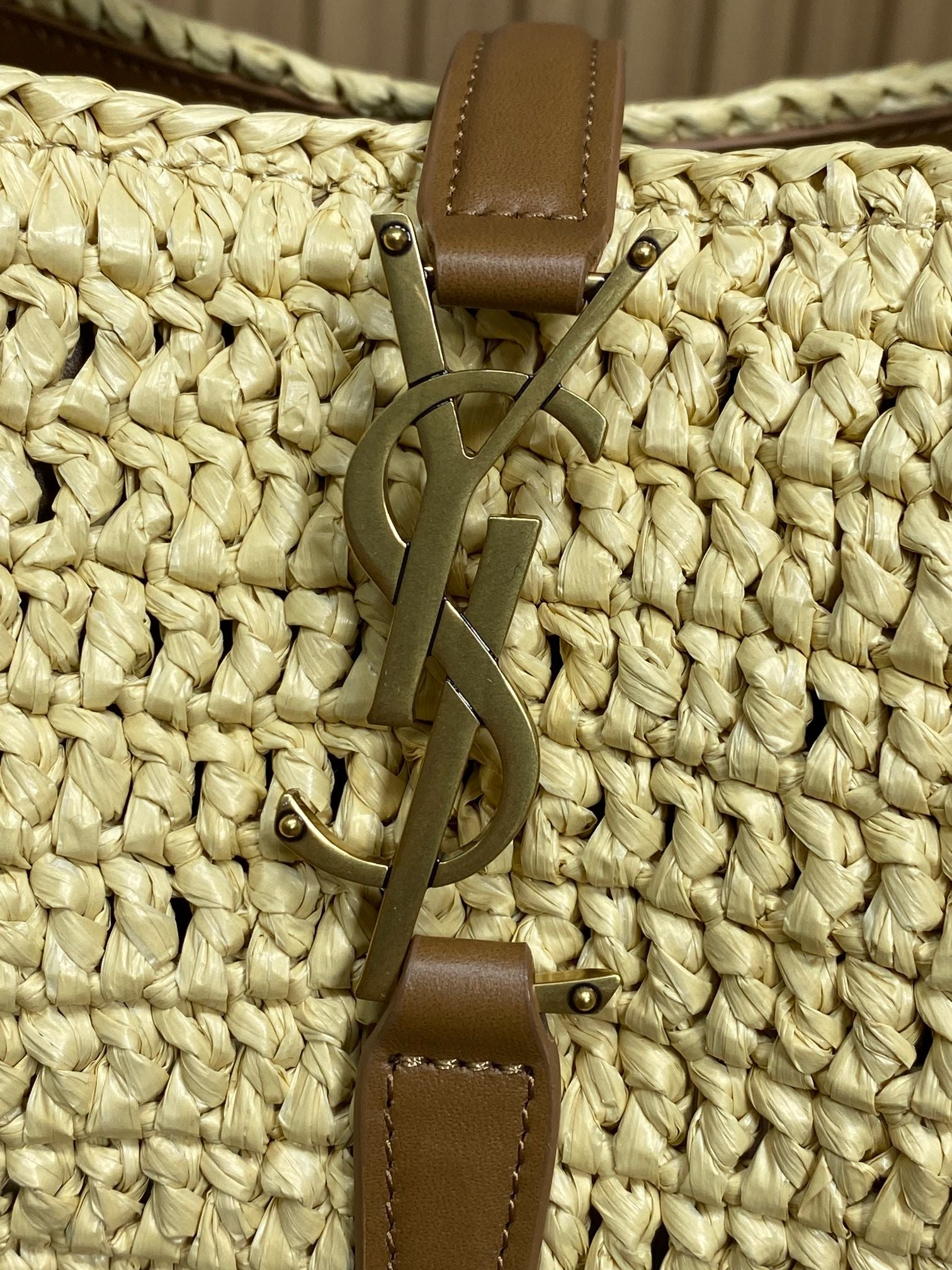 le 37 woven raffia 20cm brown calfskin mysite