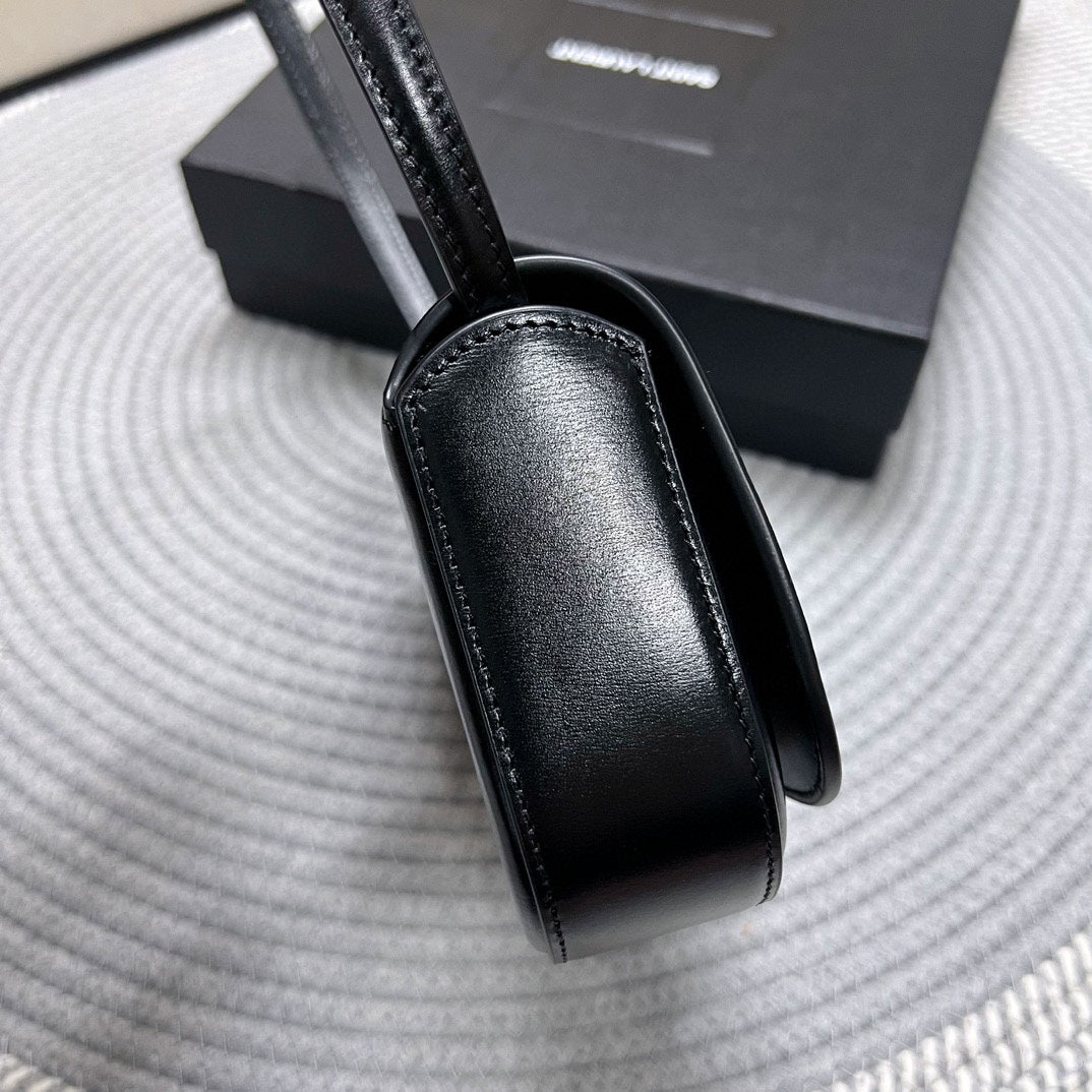 VOLTAIRE IN BOX 21 IN BLACK CALFSKIN GOLD LOGO mysite