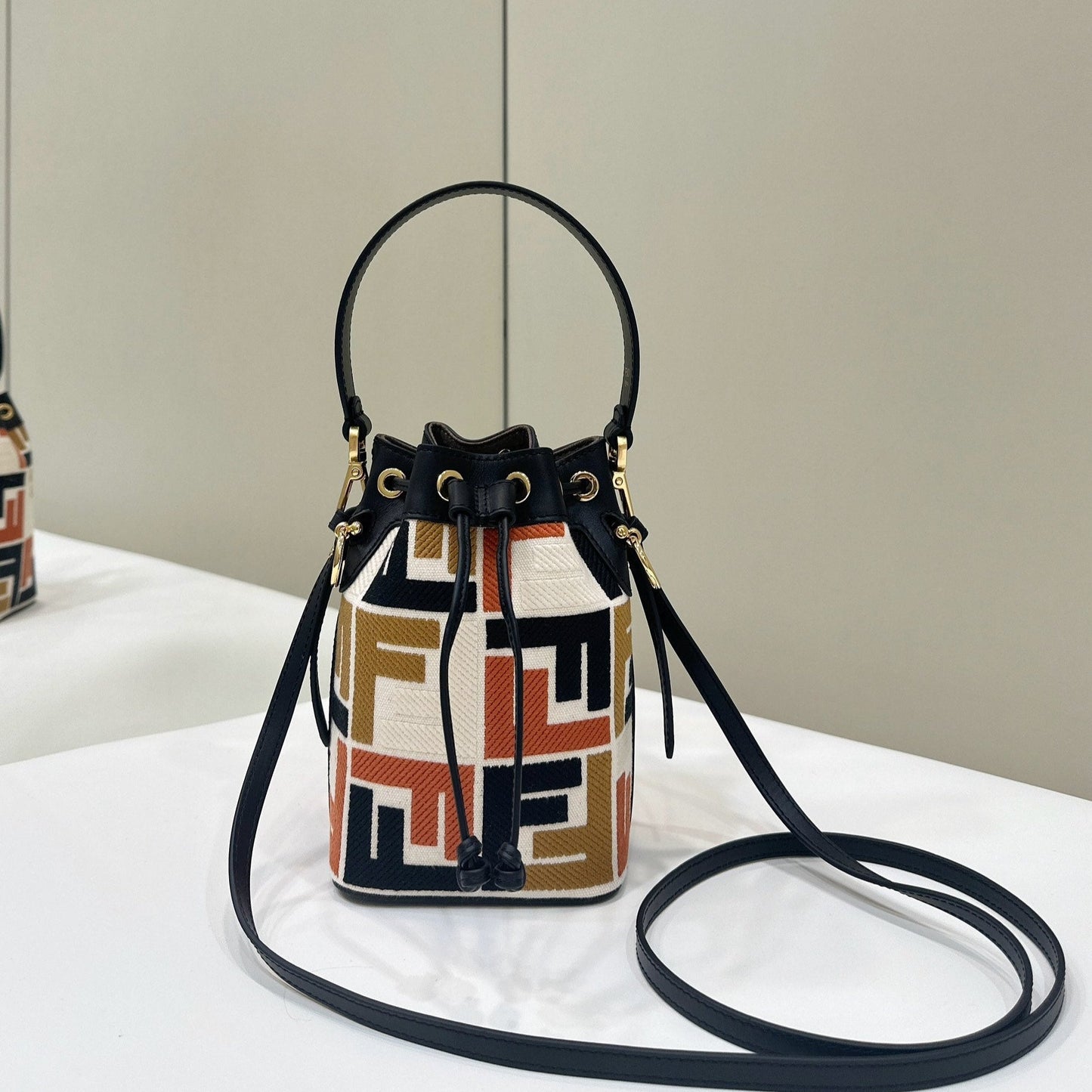 MON TRESOR 18 IN MULTICOLOR CANVAS WITH FF MOTIF EMBROIDERED mysite