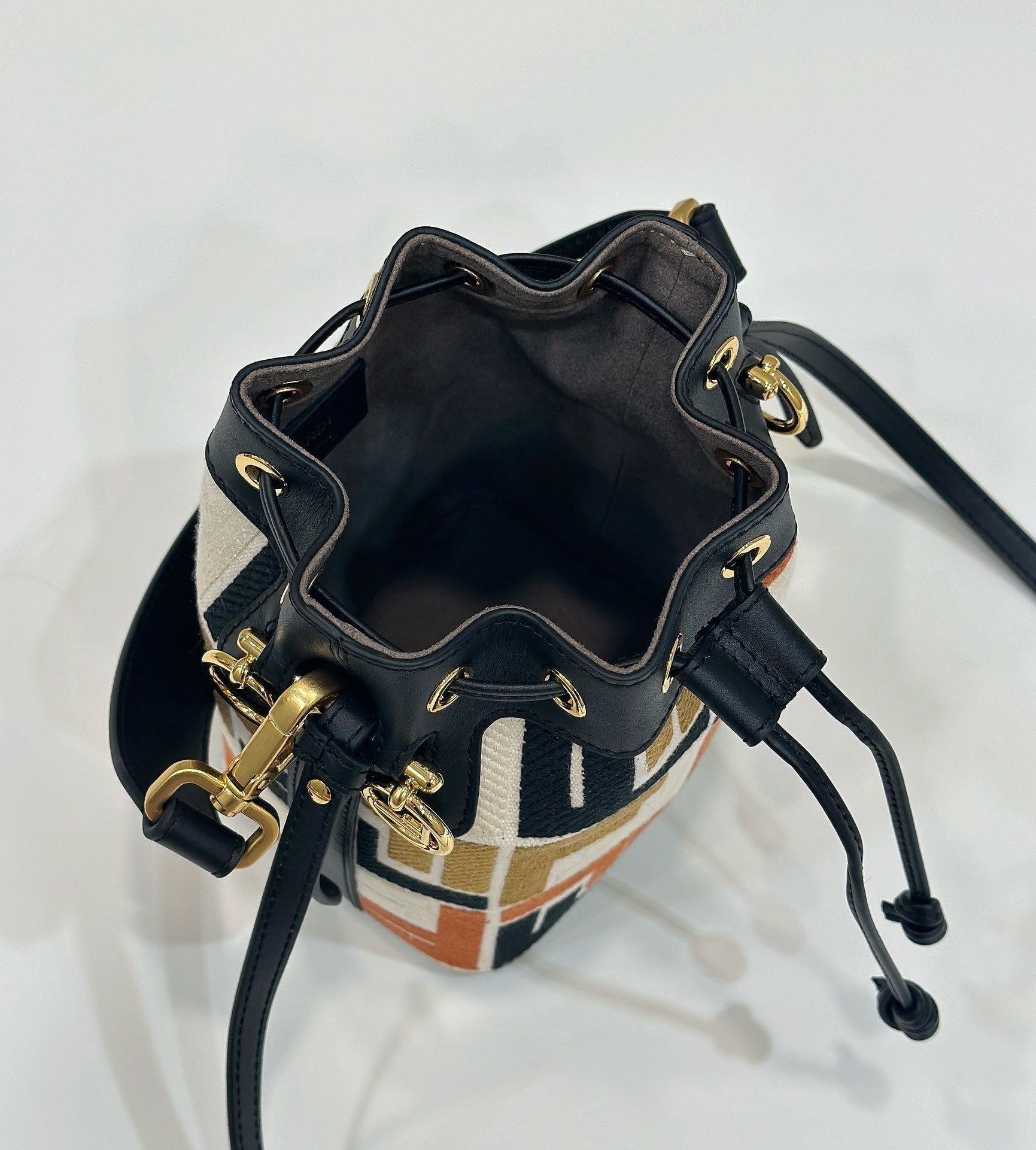 MON TRESOR 18 IN MULTICOLOR CANVAS WITH FF MOTIF EMBROIDERED mysite