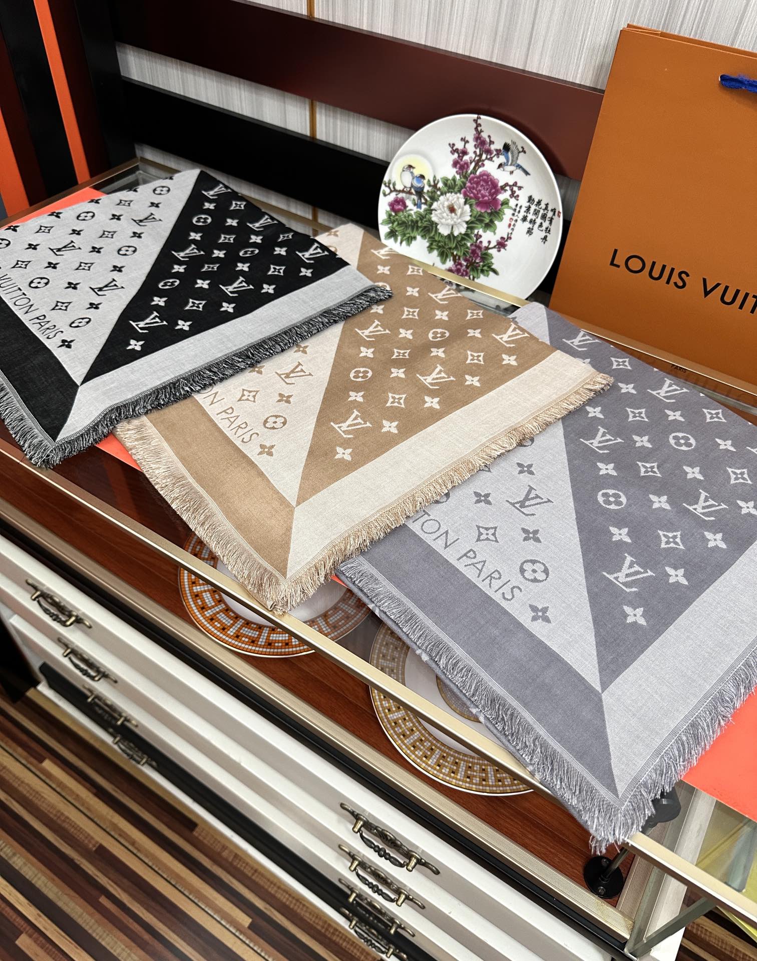 MONOGRAM 140 CM SQUARE SCARF IN STEEL GRAY MIX WHITE CASHMERE 391109 mysite