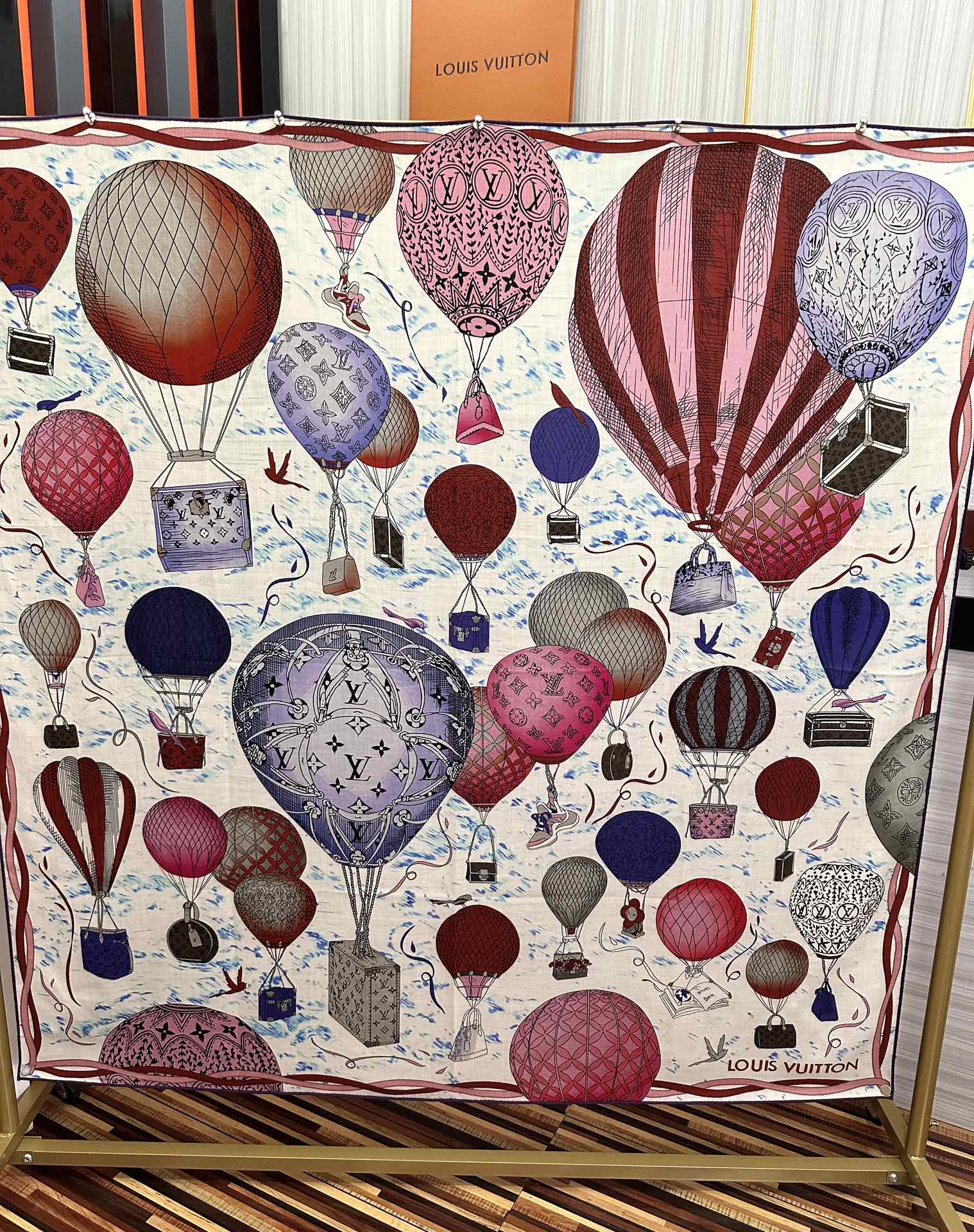 UP AND AWAY 140 CM SQUARE SILK SCARF COLORFUL 400073 mysite