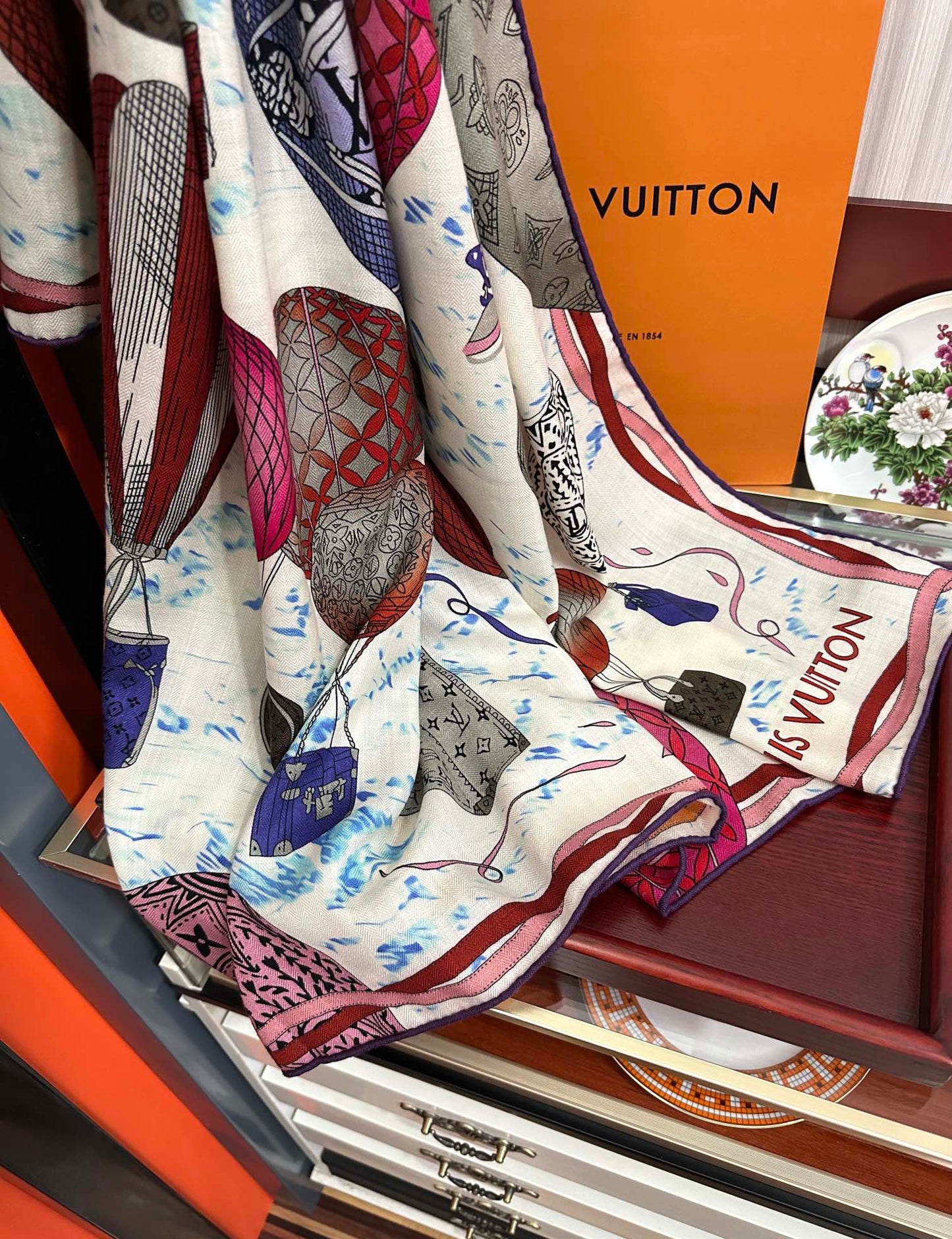 UP AND AWAY 140 CM SQUARE SILK SCARF COLORFUL 400073 mysite