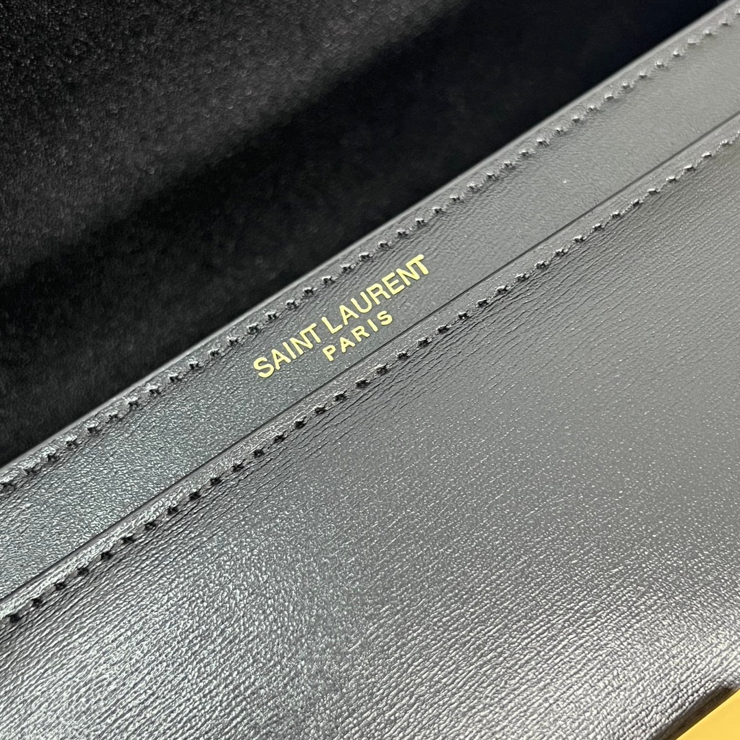 VOLTAIRE 24 IN BLACK CALFSKIN GOLD LOGO mysite