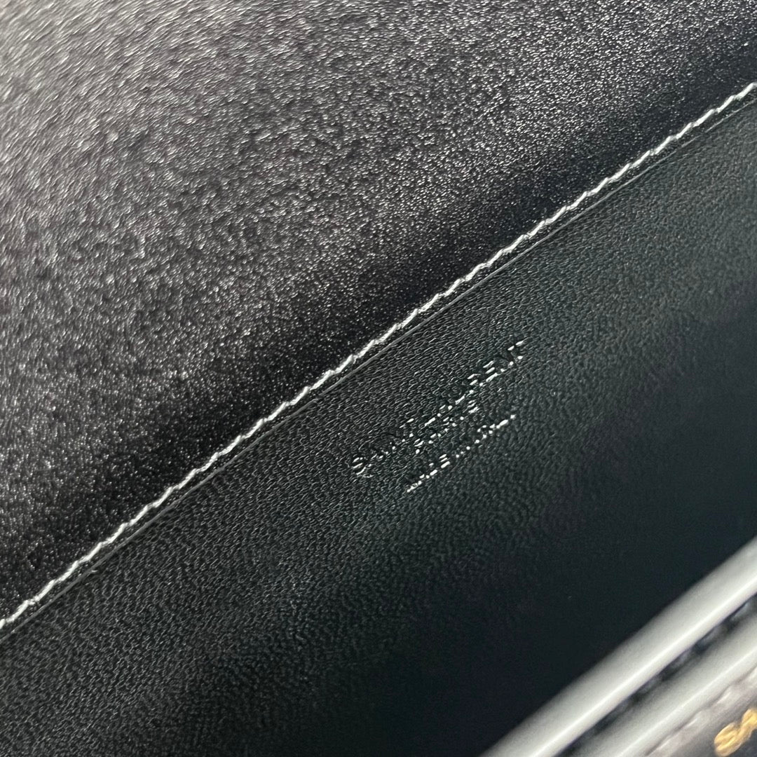 VOLTAIRE 24 IN BLACK CALFSKIN GOLD LOGO mysite