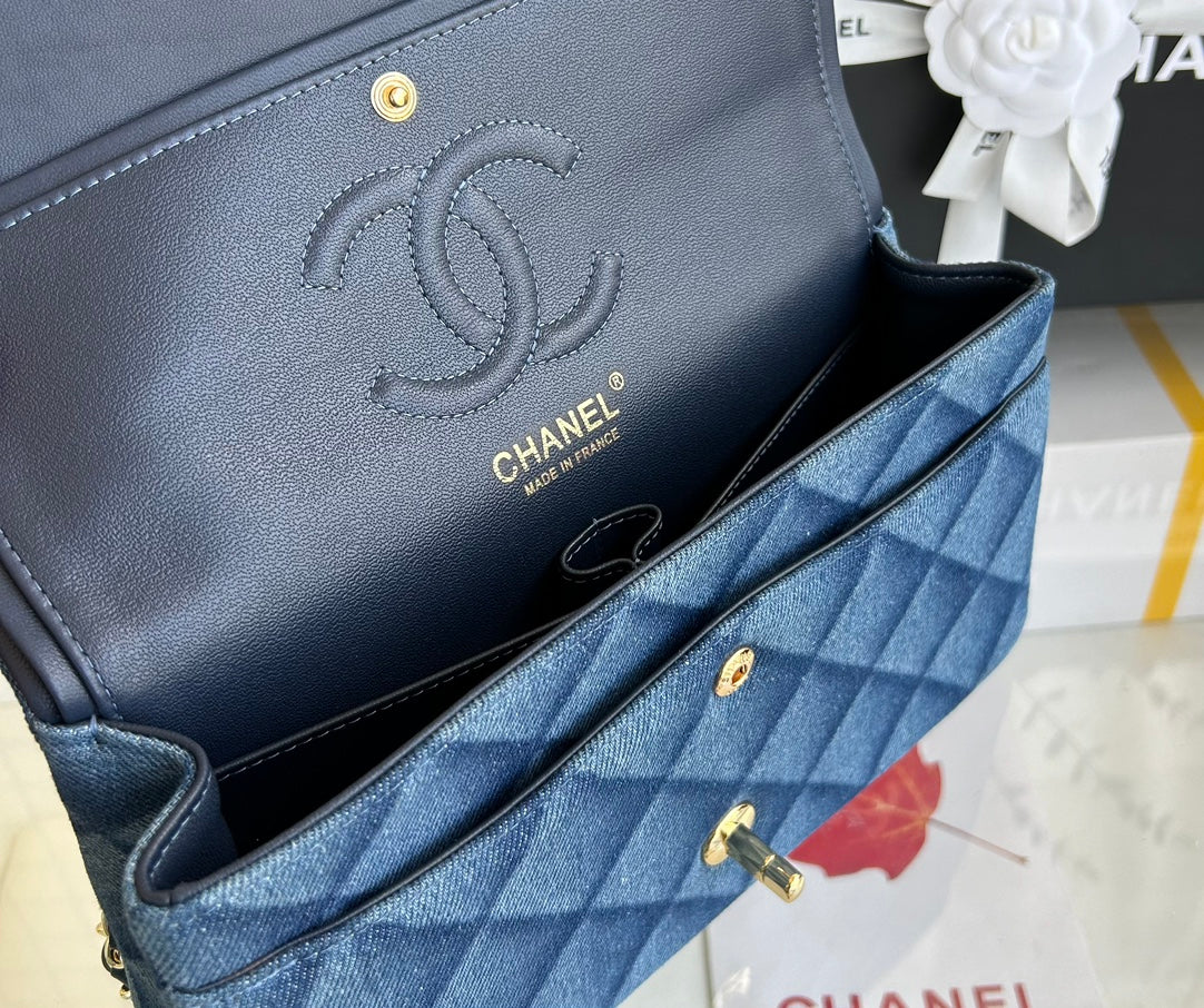 MEDIUM FLAP BAG 25 IN CLASSIC BLUE DENIM GOLD HARDWARE mysite