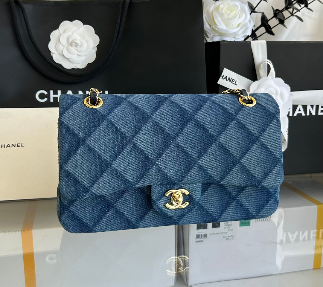 MEDIUM FLAP BAG 25 IN CLASSIC BLUE DENIM GOLD HARDWARE mysite