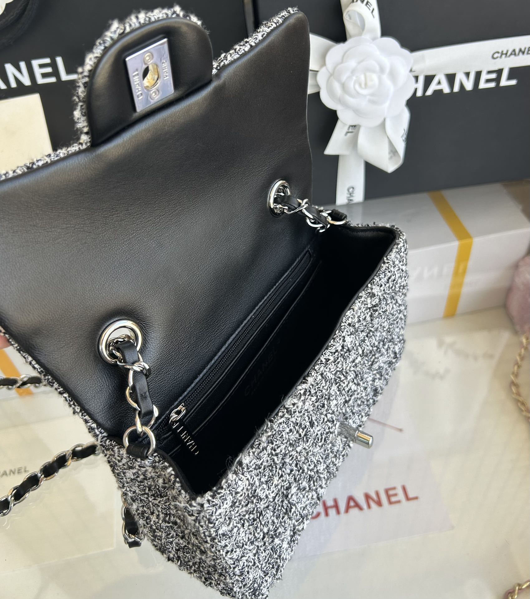 MINI FLAP BAG 20 IN LIGHT GRAY TWEED SILVER HARDWARE mysite