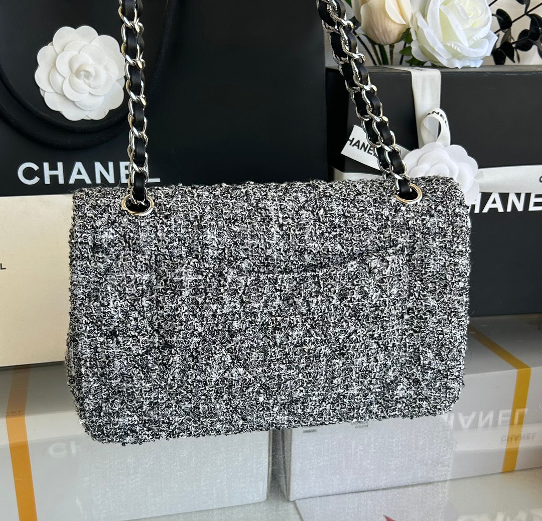 MEDIUM FLAP BAG 25 IN LIGHT GRAY TWEED SILVER HARDWARE mysite