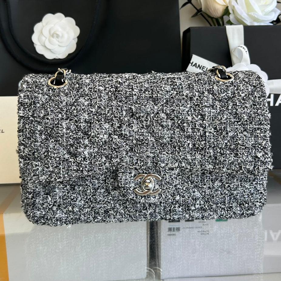 MEDIUM FLAP BAG 25 IN LIGHT GRAY TWEED SILVER HARDWARE mysite