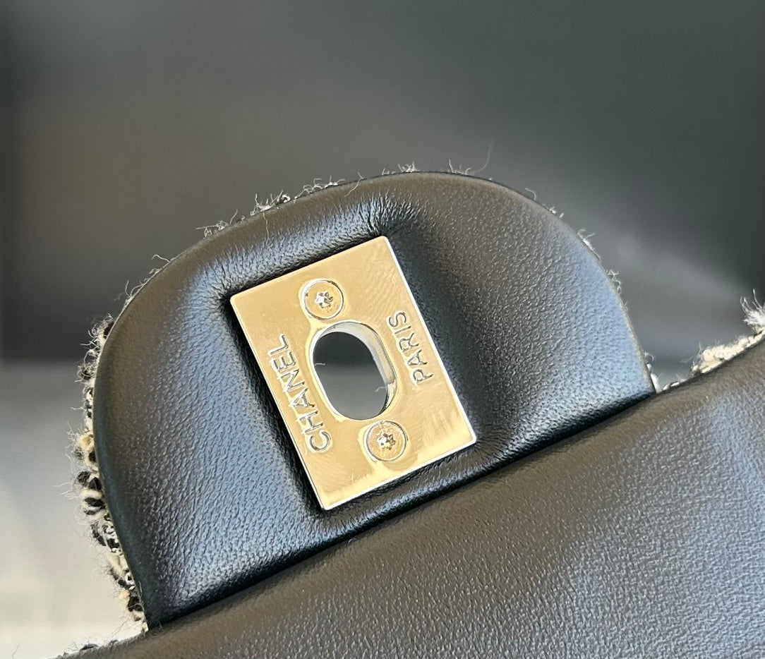 MEDIUM FLAP BAG 25 IN LIGHT GRAY TWEED SILVER HARDWARE mysite