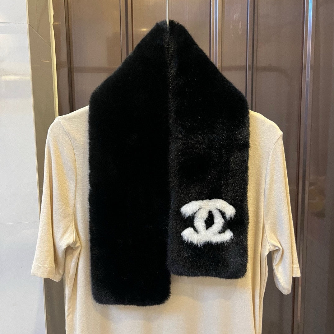 SCARF IN BLACK RABBIT FUR WITH WHITE LOGO 397438 mysite