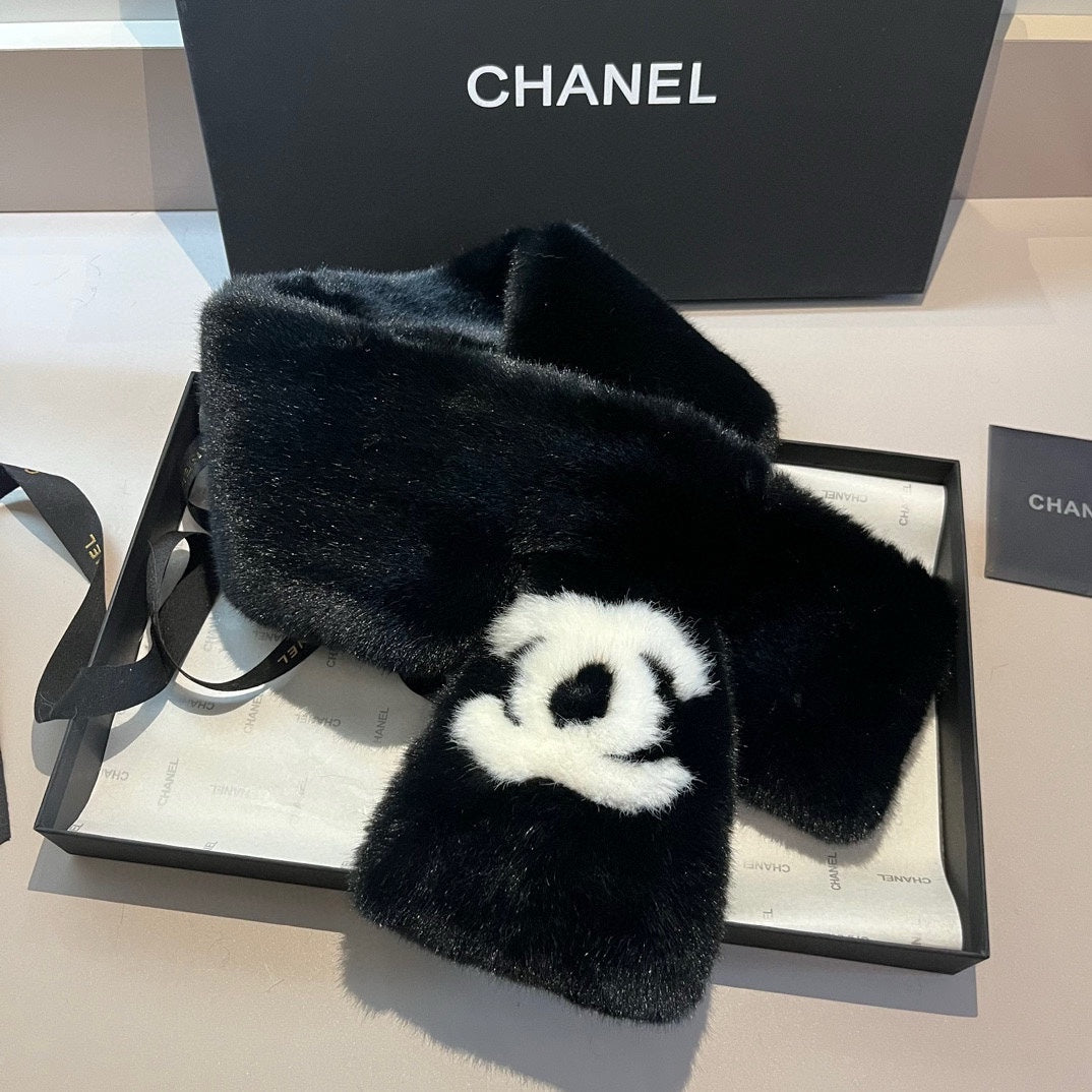 SCARF IN BLACK RABBIT FUR WITH WHITE LOGO 397438 mysite