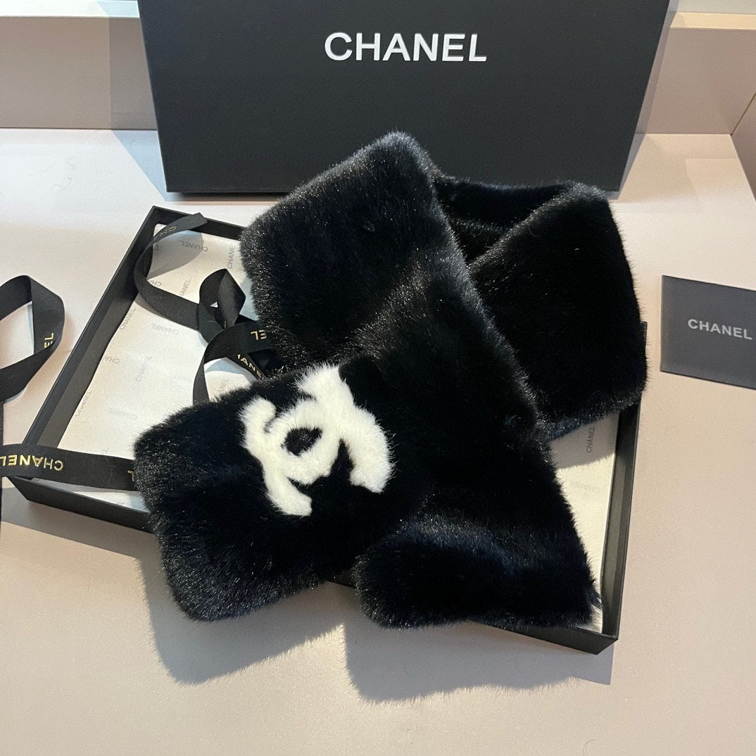 SCARF IN BLACK RABBIT FUR WITH WHITE LOGO 397438 mysite