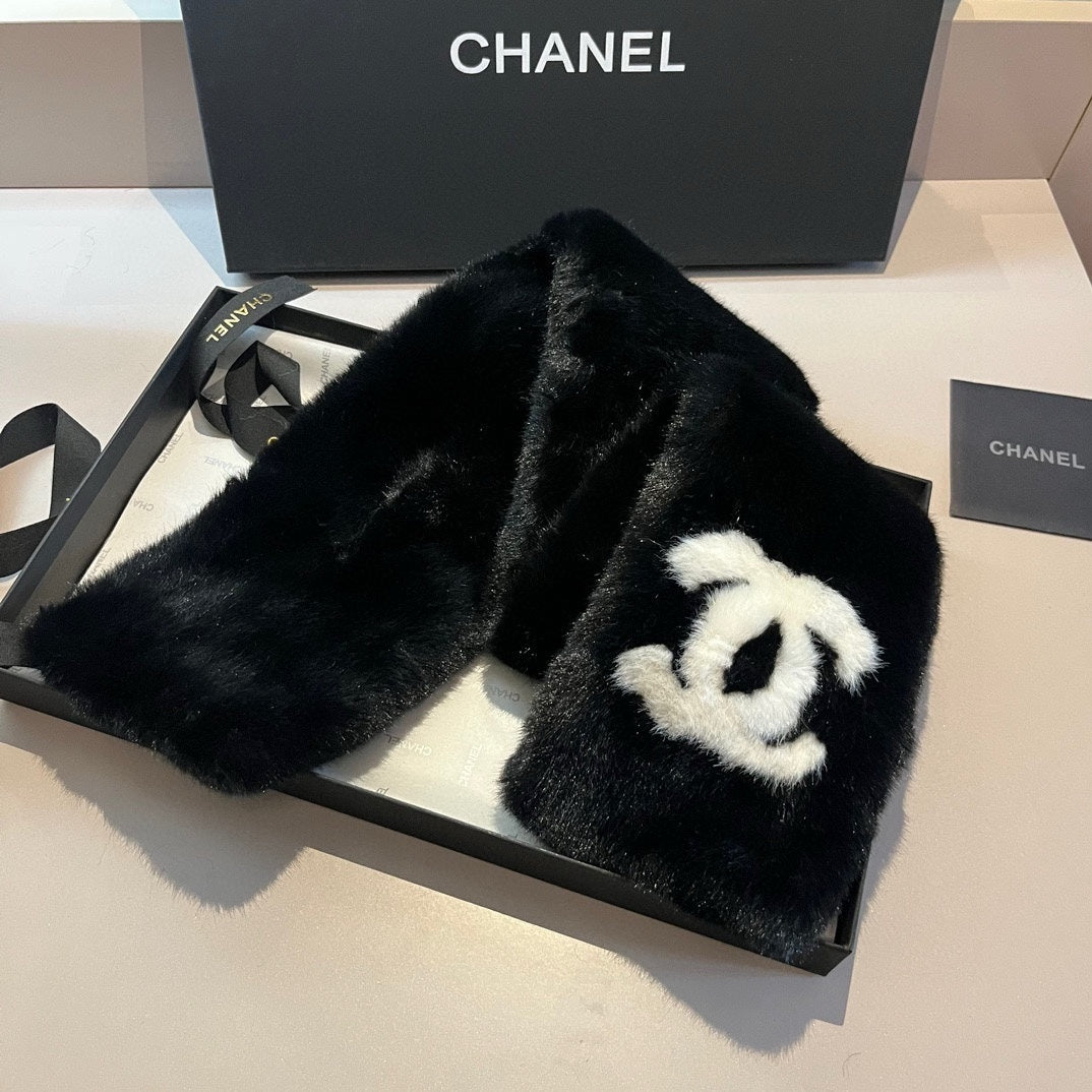 SCARF IN BLACK RABBIT FUR WITH WHITE LOGO 397438 mysite